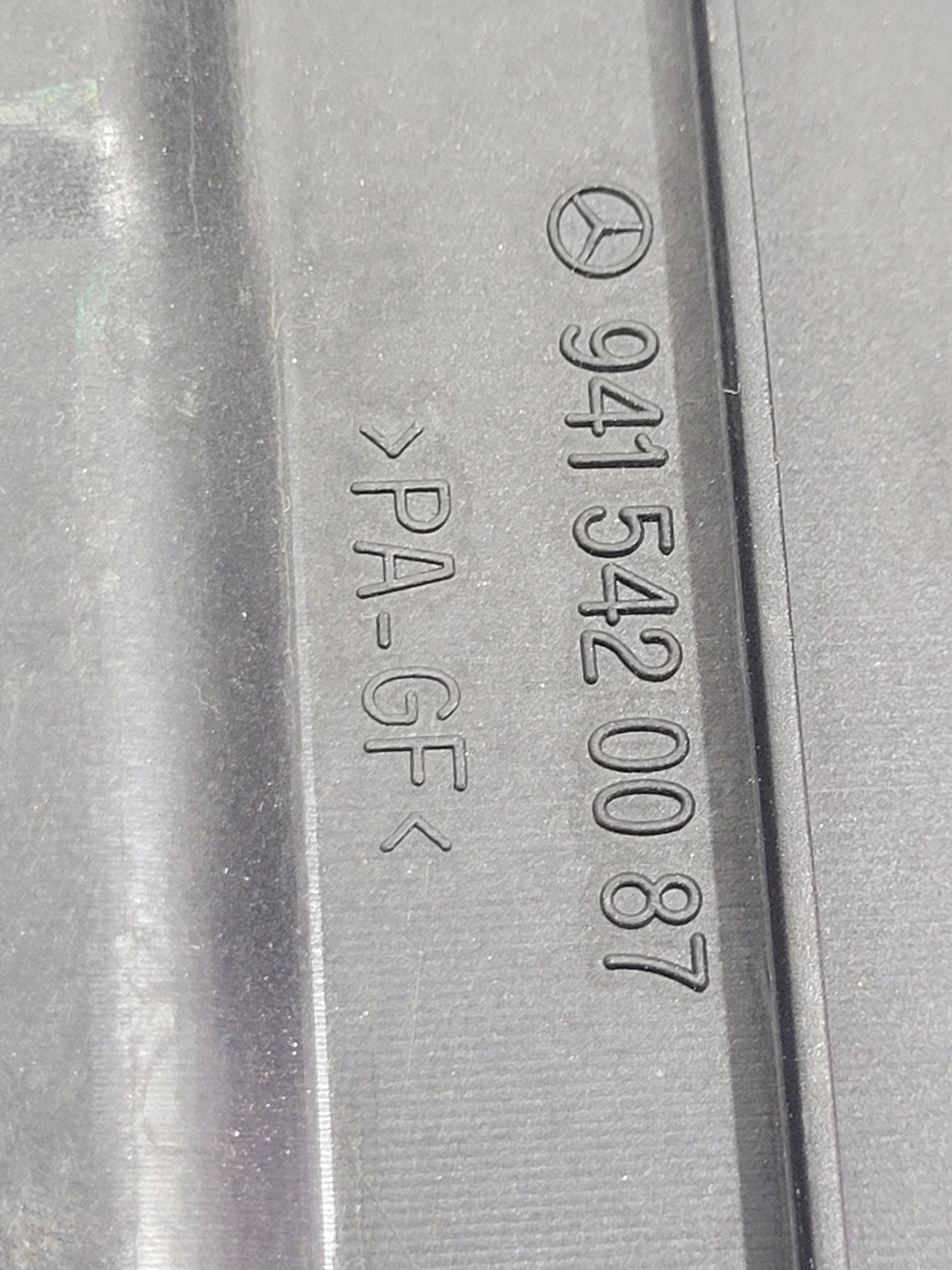 Moldura Caixa De Fusíveis M Benz Axor A9415420087 5