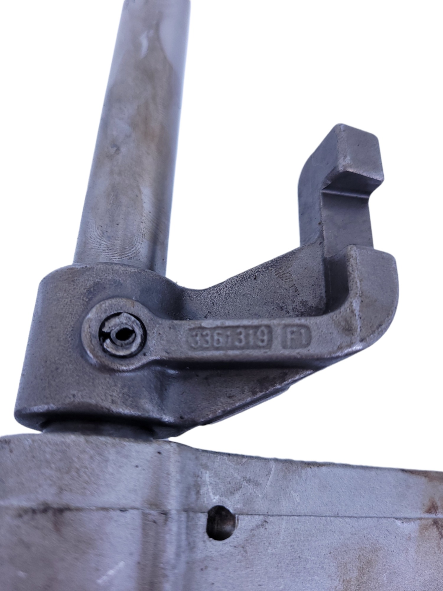 Garfo Da Ré Com Eixo Caixa Eaton 4505 5