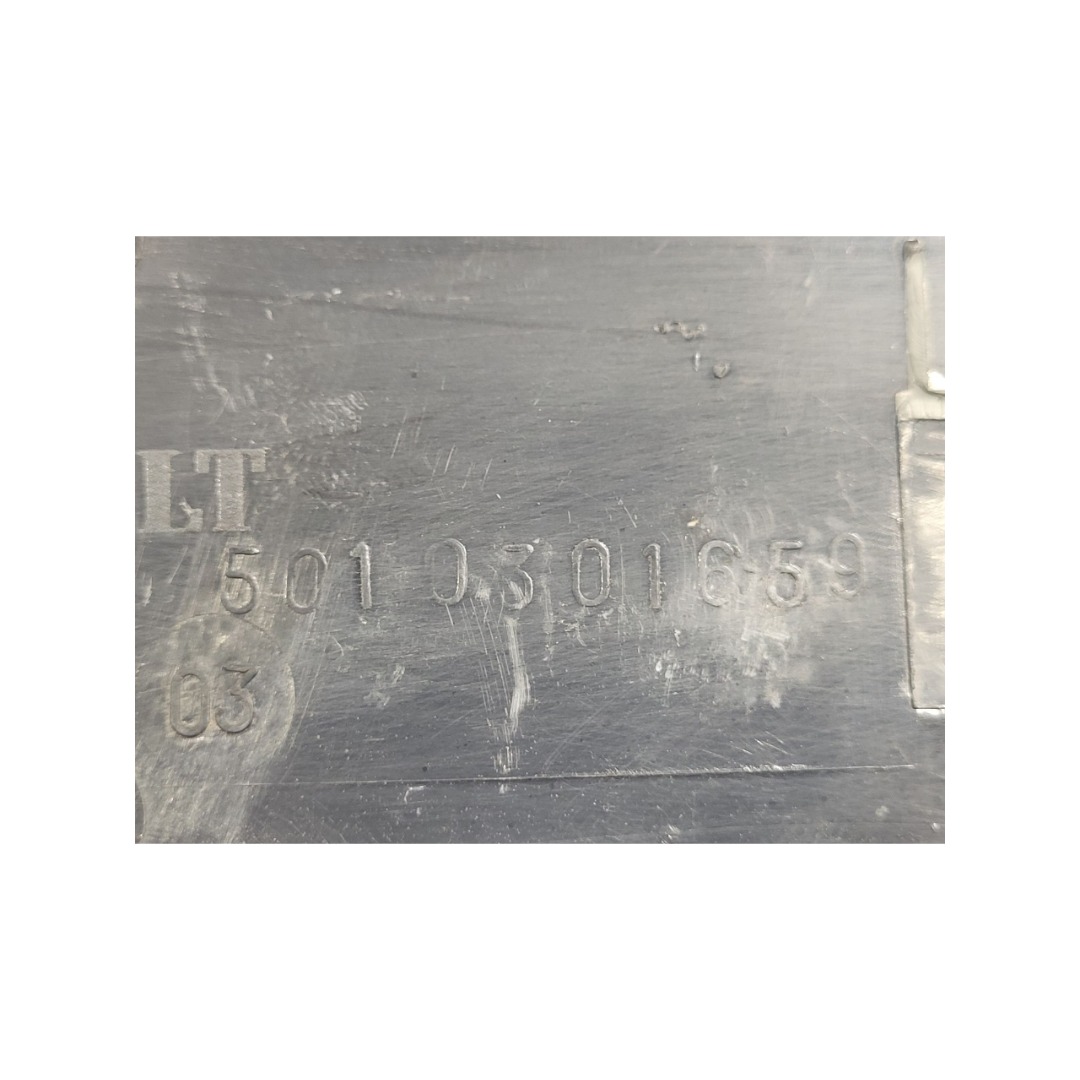 Moldura Parabrisa Central Volvo Vm 5010301659 5
