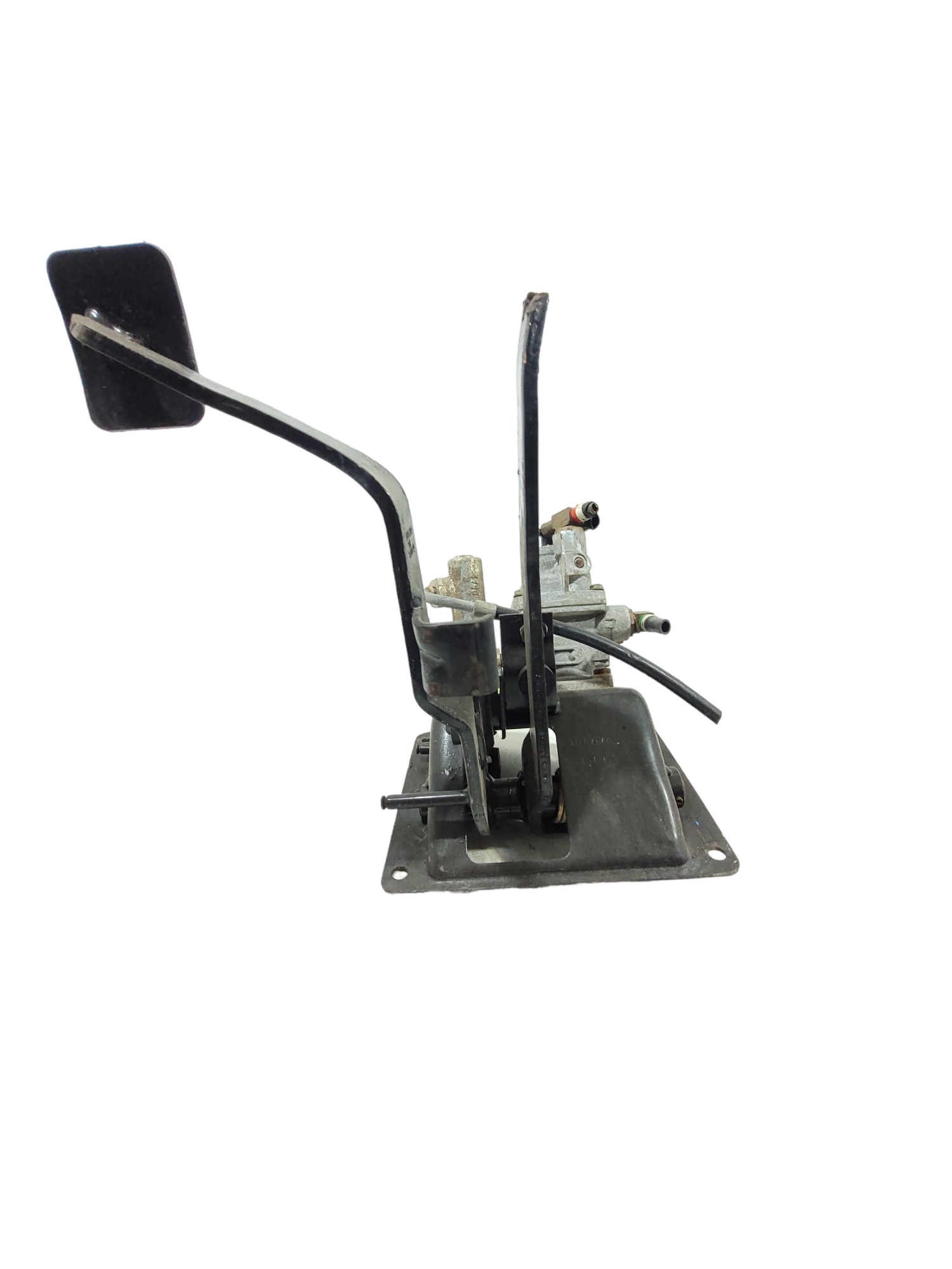 Conjunto Pedal Freio Embreagem Vw 8-150 ; 2vb721113 5