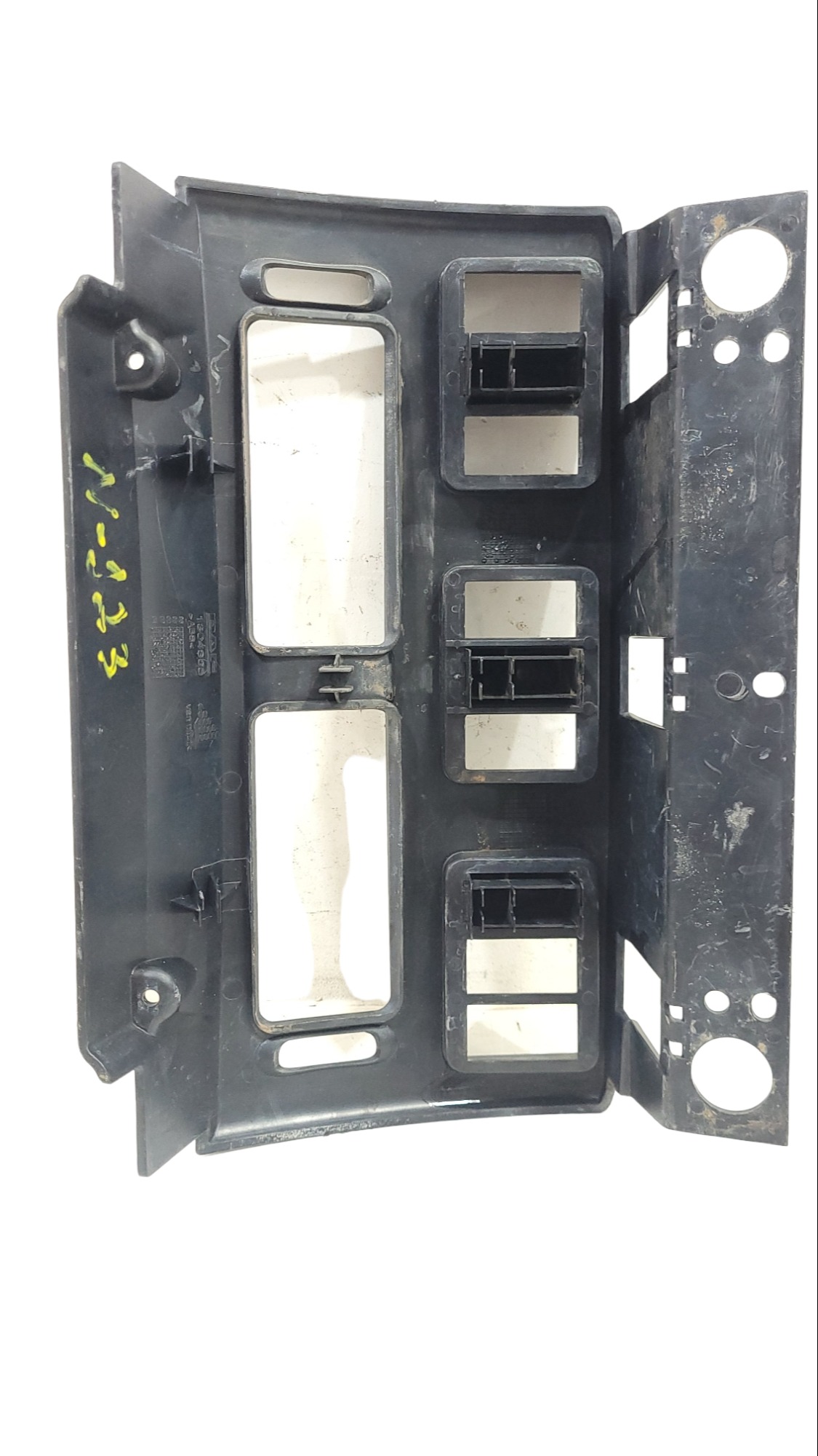 Moldura Central Painel Daf Xf105 2020 1304866 2
