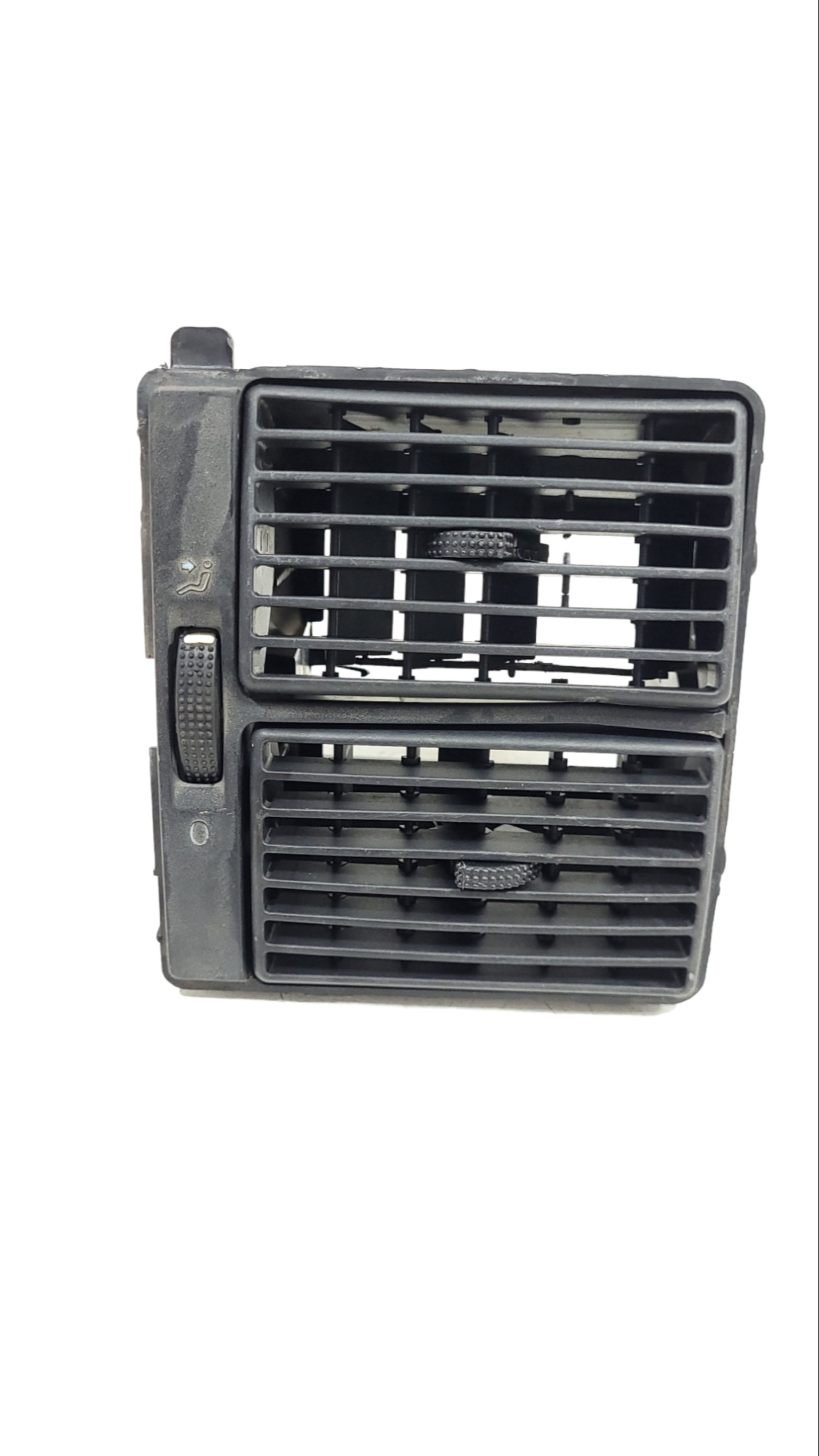 Difusor Ar Painel Direito Vw Constellation 2r2819706 1
