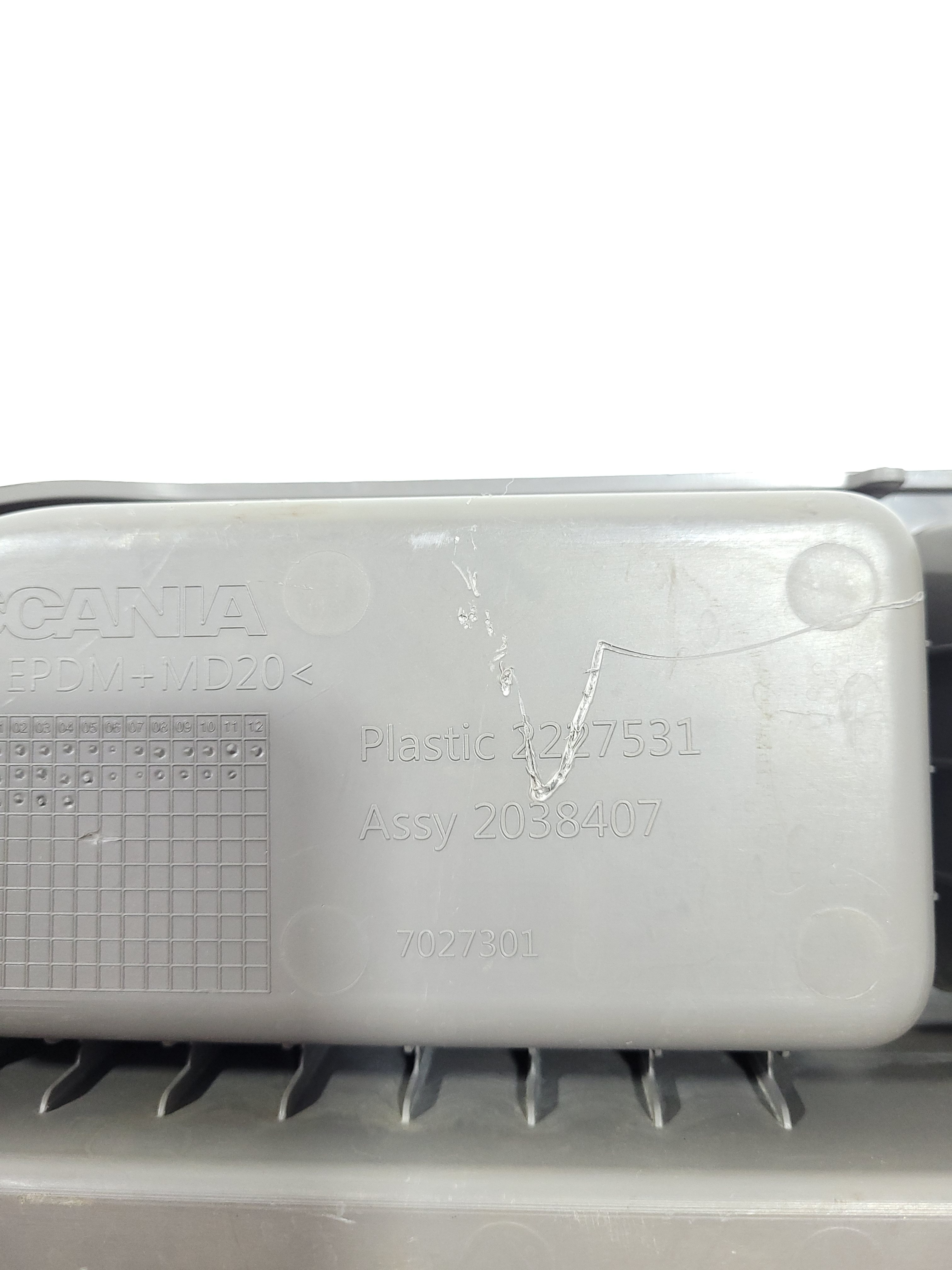 Moldura Do Painel Lado Direito Scania S5 2038407 6