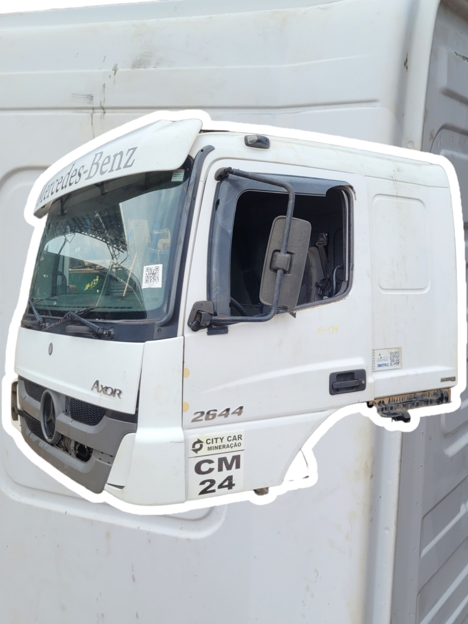 Cabine M Benz Axor Ano 2013  Não Se Aplica 2