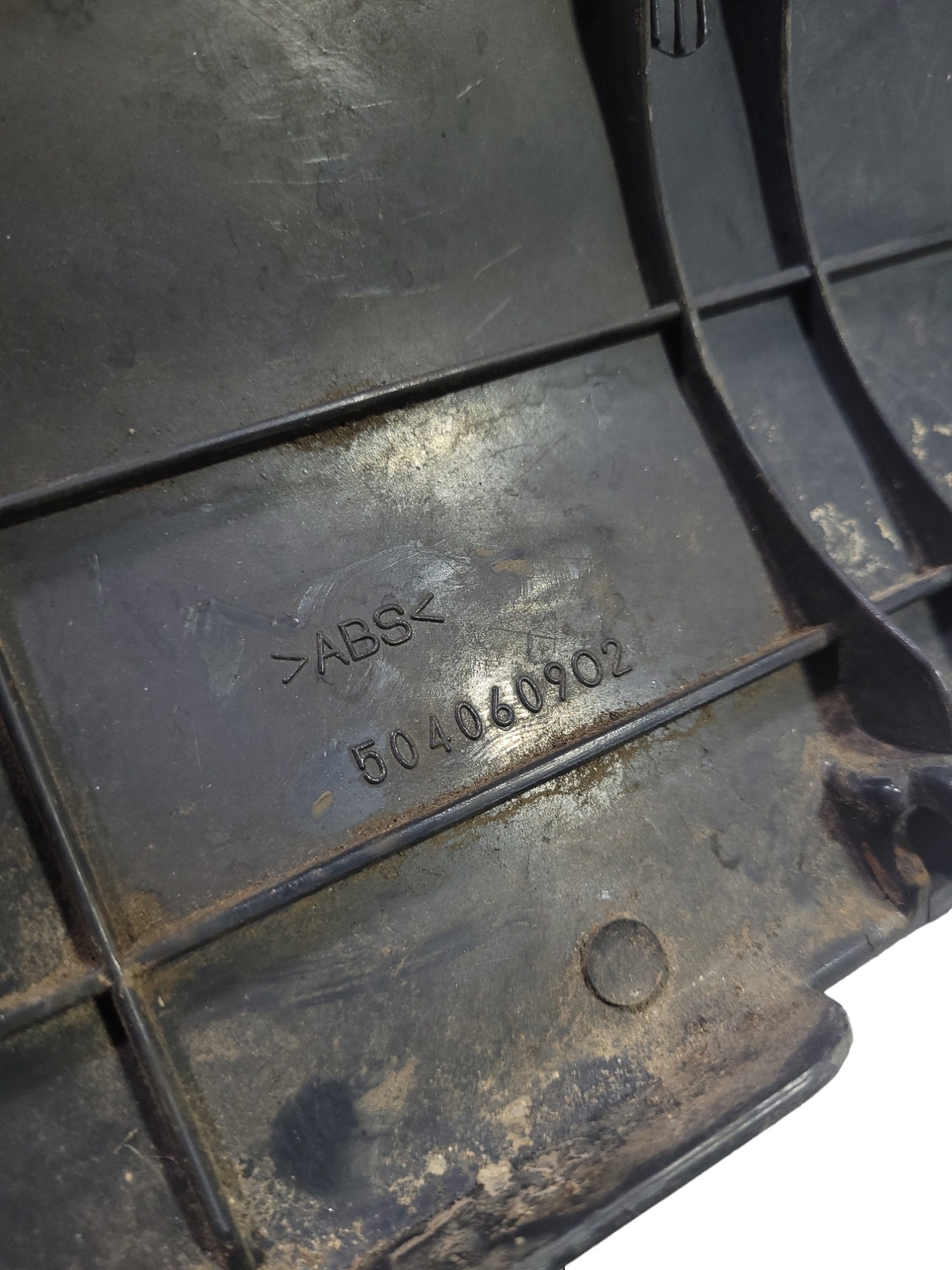 Tampa Porta Luvas Iveco Stralis 2013 504060902 7