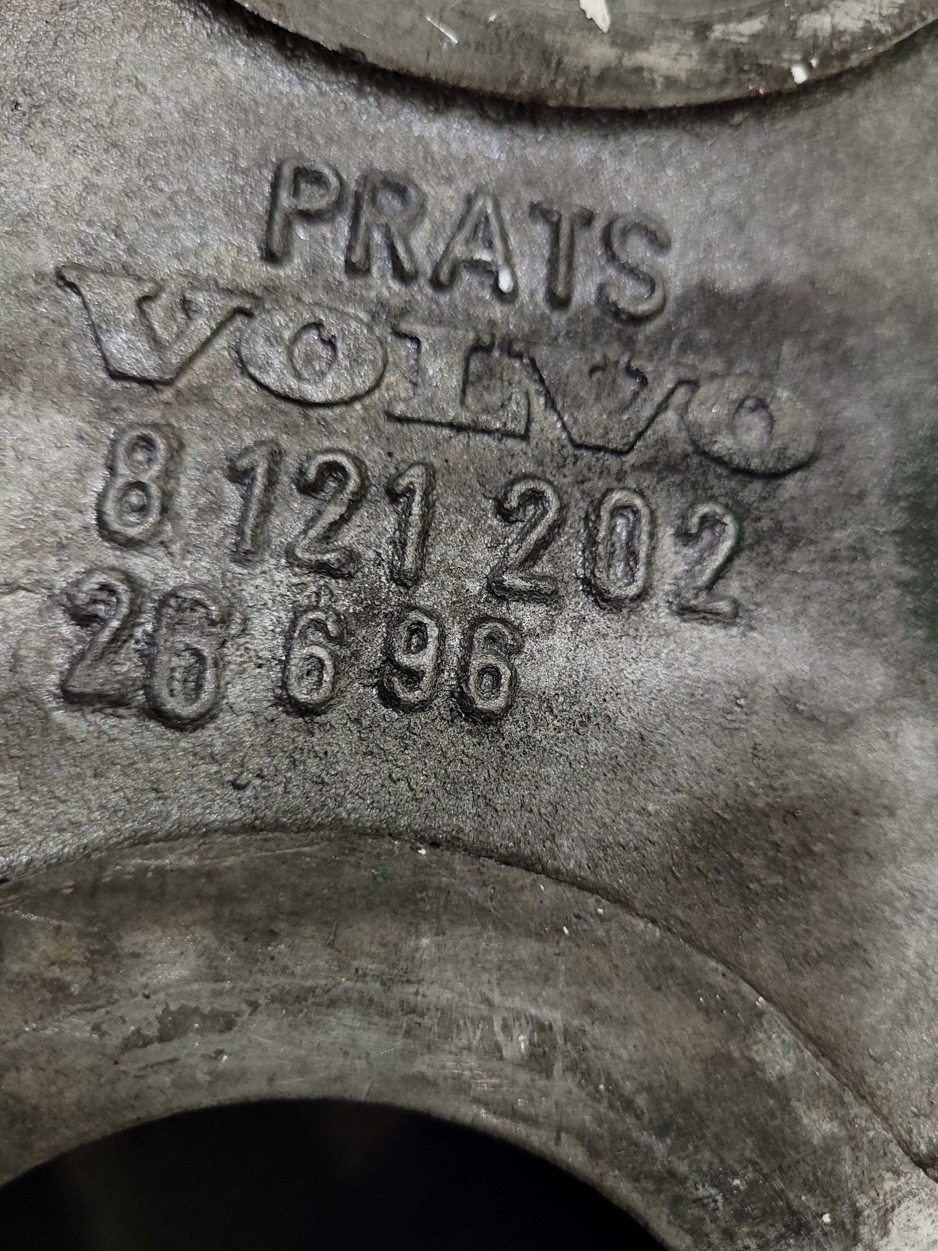 Coletor Admissão Volvo8121202 5