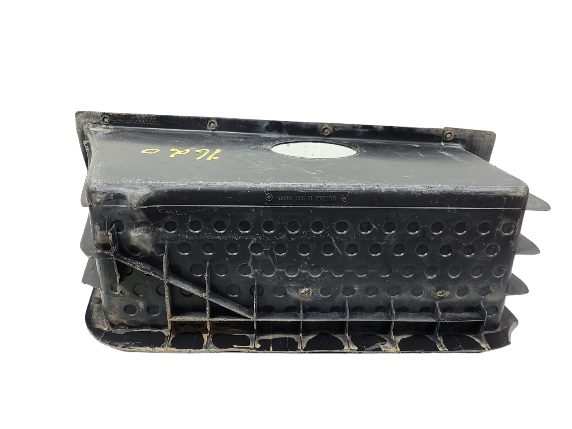 Estribo Plástico M Benz 1620 6886867128 3