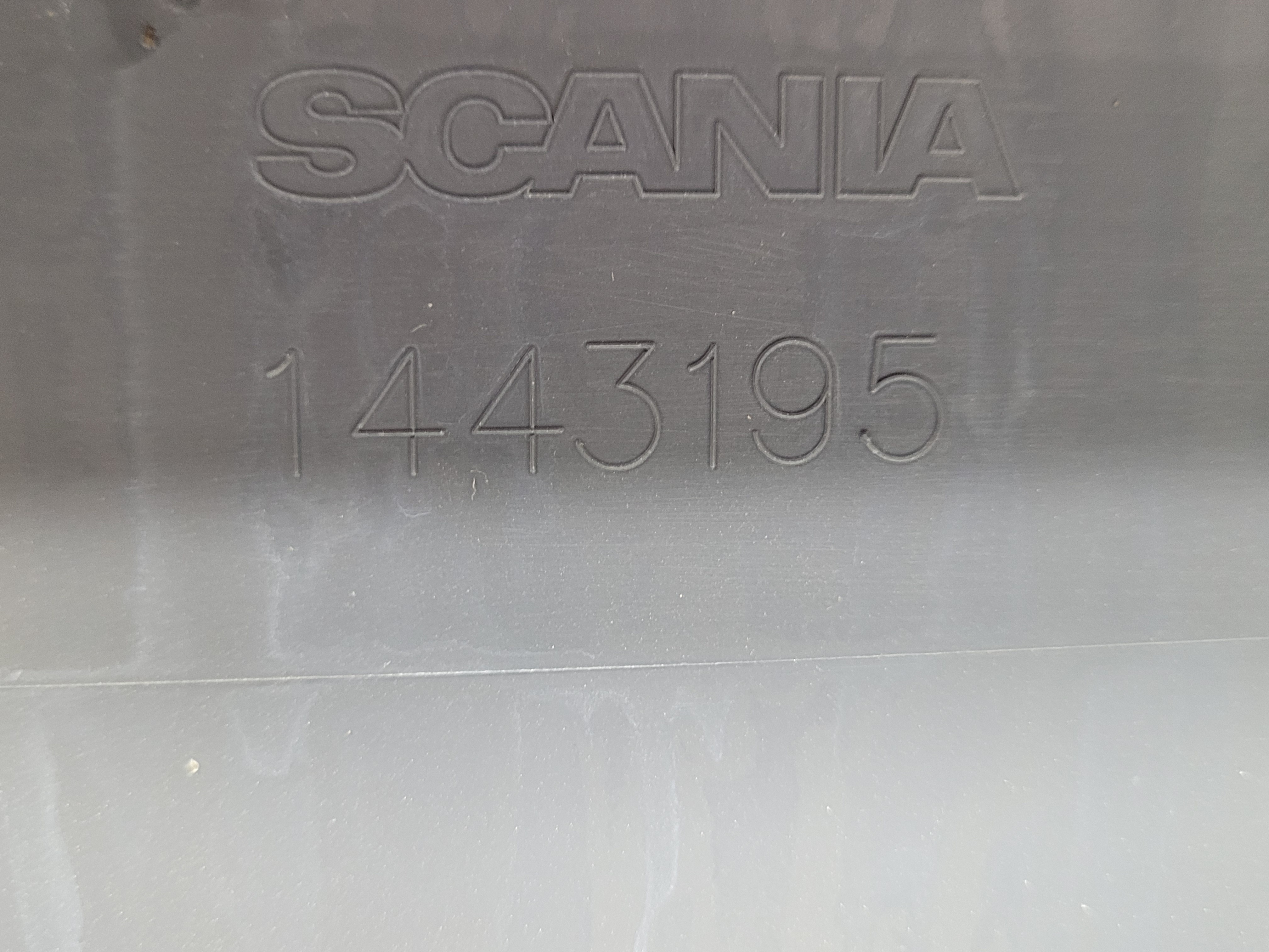 Painel Compartimento Armazenamento Scania1443195 Cinza 5