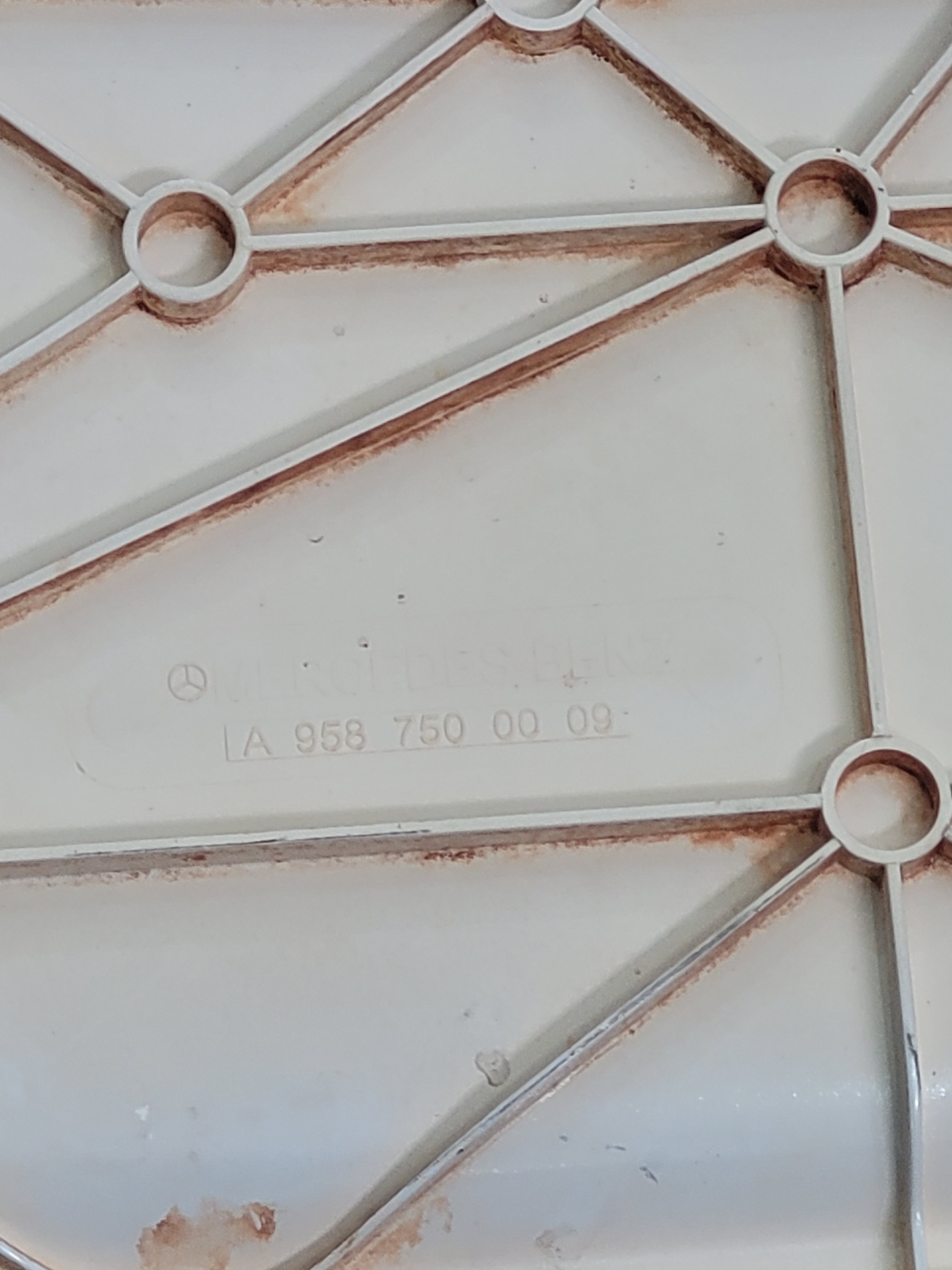 Grade Frontal M Benz Atego 2730 2016 A9587500009 5