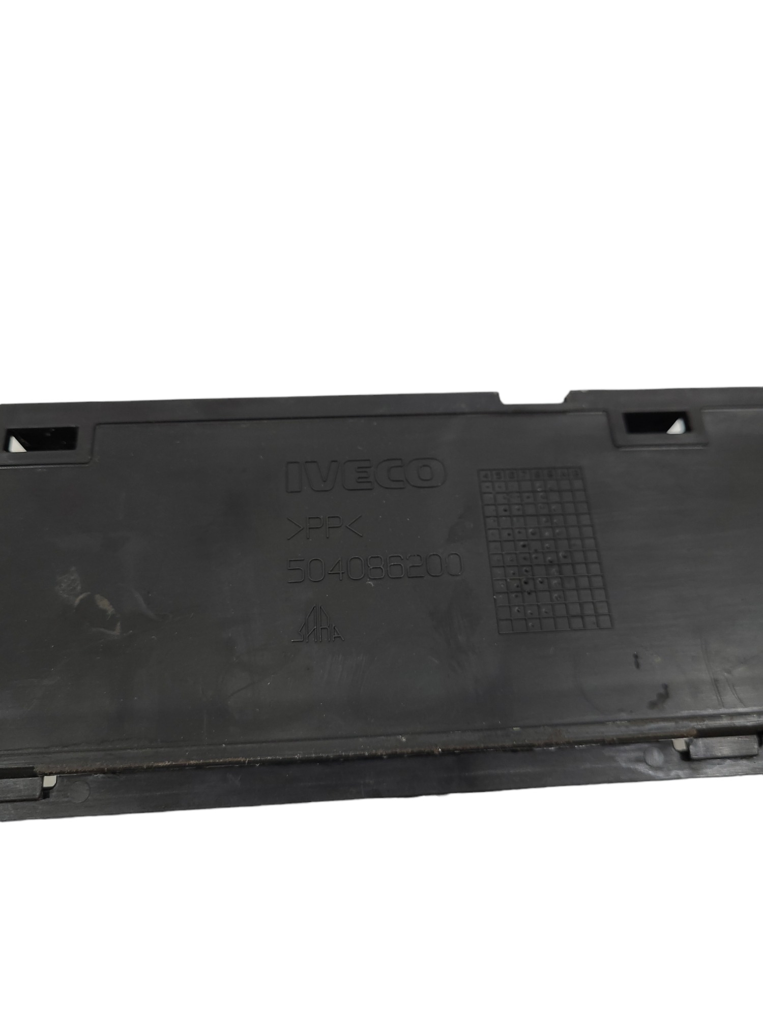 Tampa Acabamento Iveco Eurocargo 504086200 3