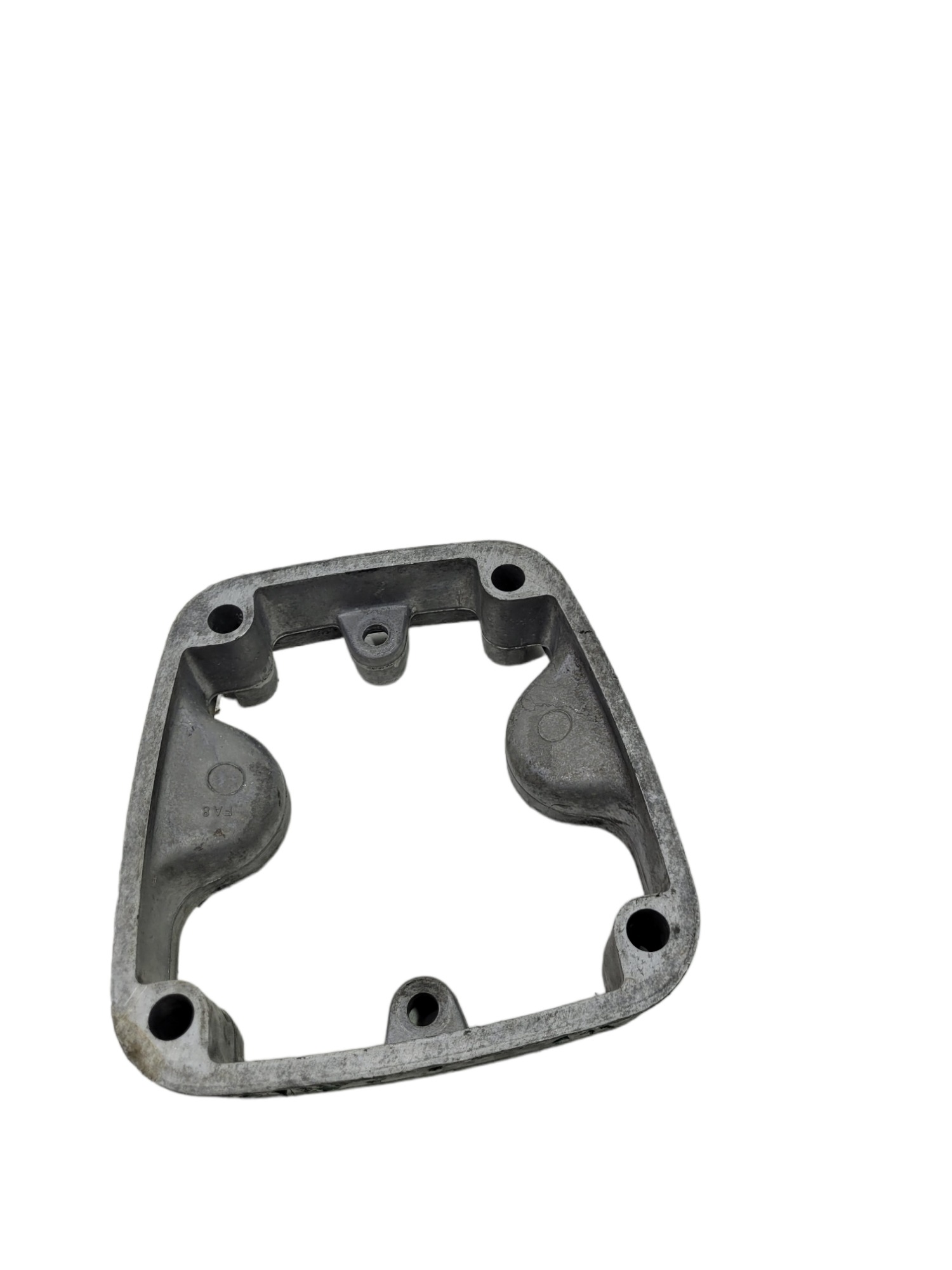 Suporte Tampa Válvula Volvo469431 4