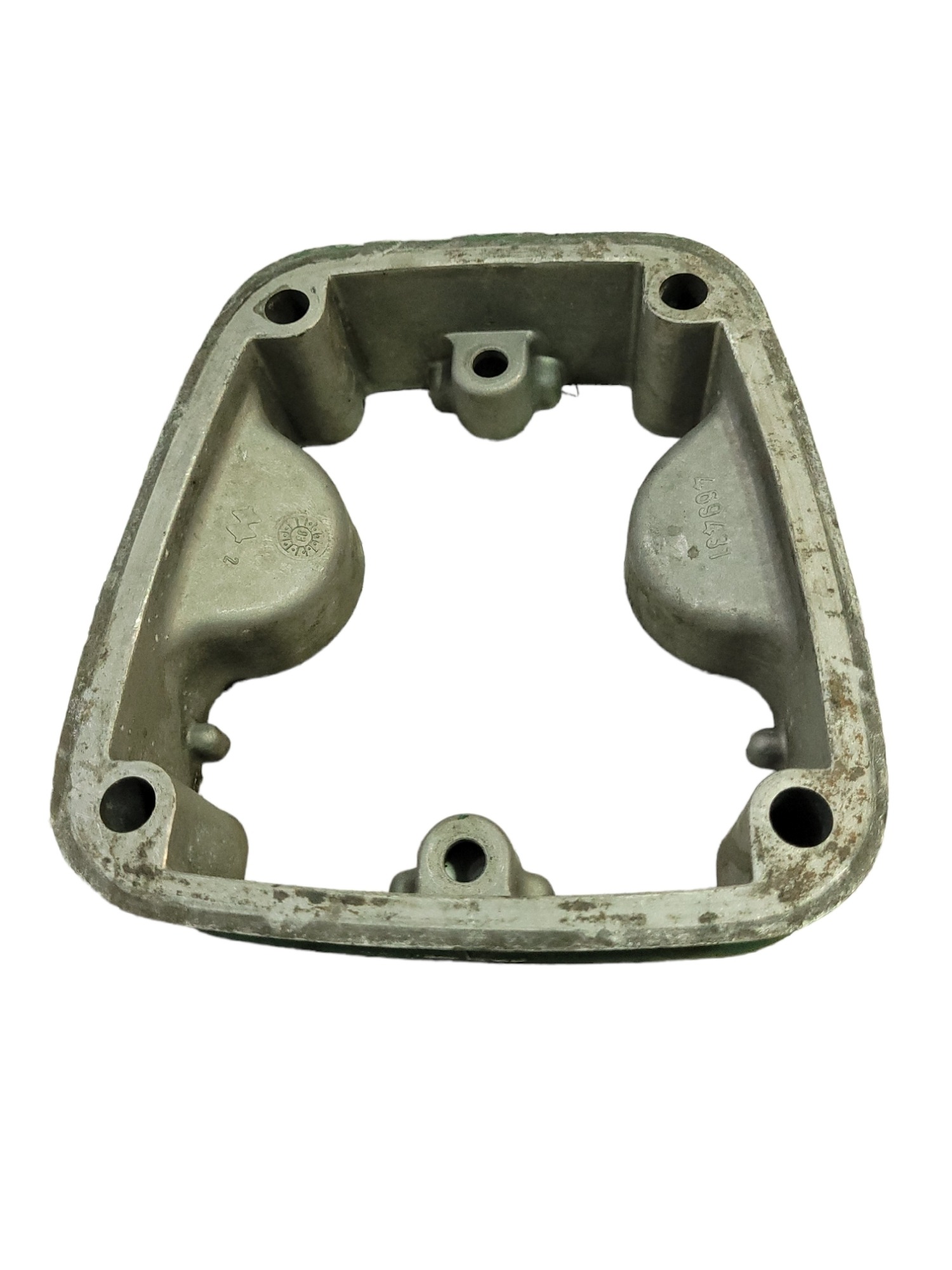 Suporte Tampa Válvula Volvo Nl469431 3