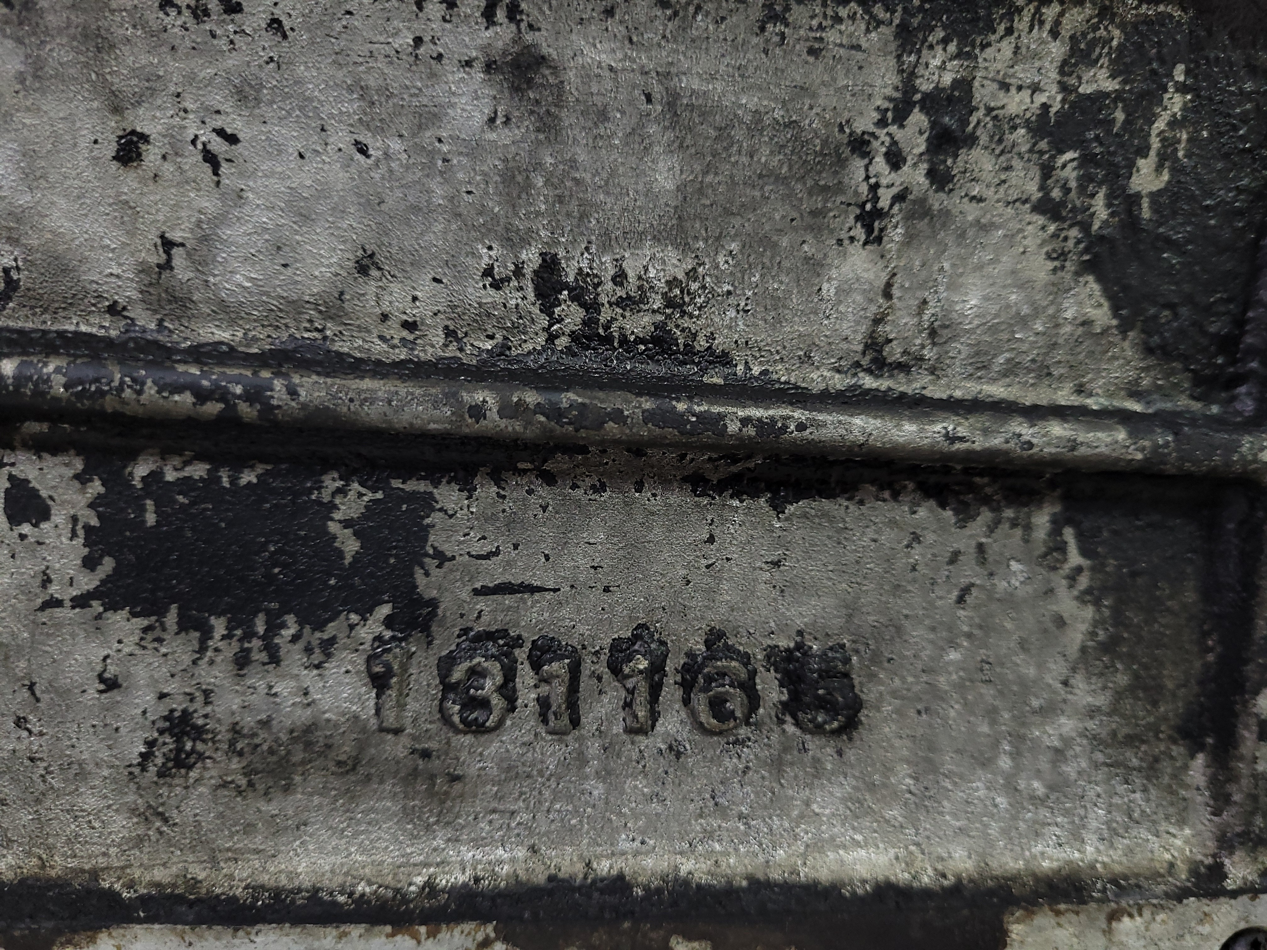 Tampa Lateral Motor Scania 131165 5