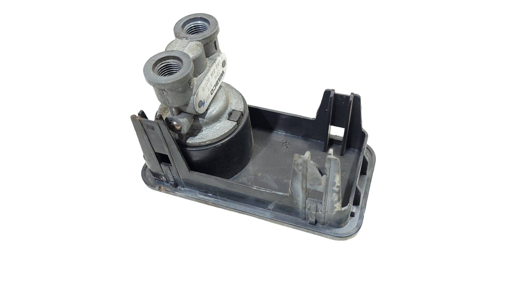 Valvula 2 3 Vias Erguedor Eixo M Benz 4630360270 3