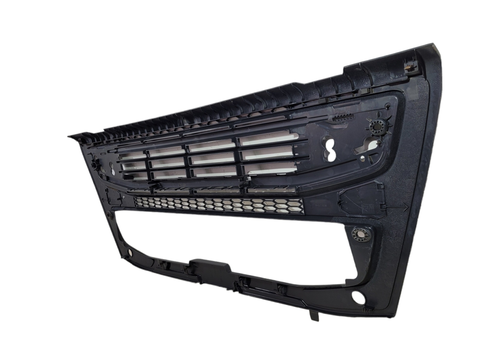 Painel Da Grade Inferior Frontal Volvo Fm84577628 5