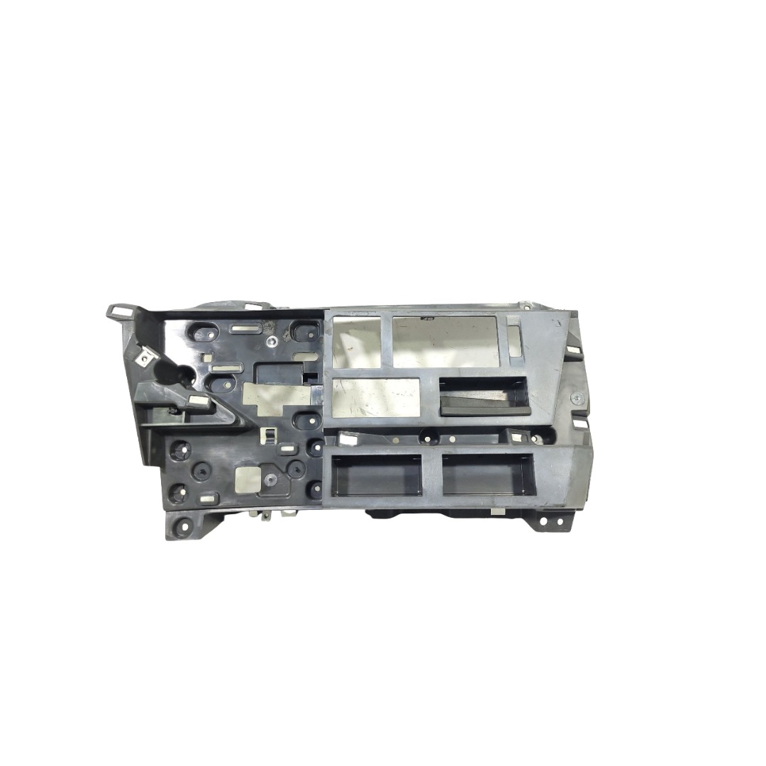 Suporte De Rádio Volvo Fh New : 82420185
