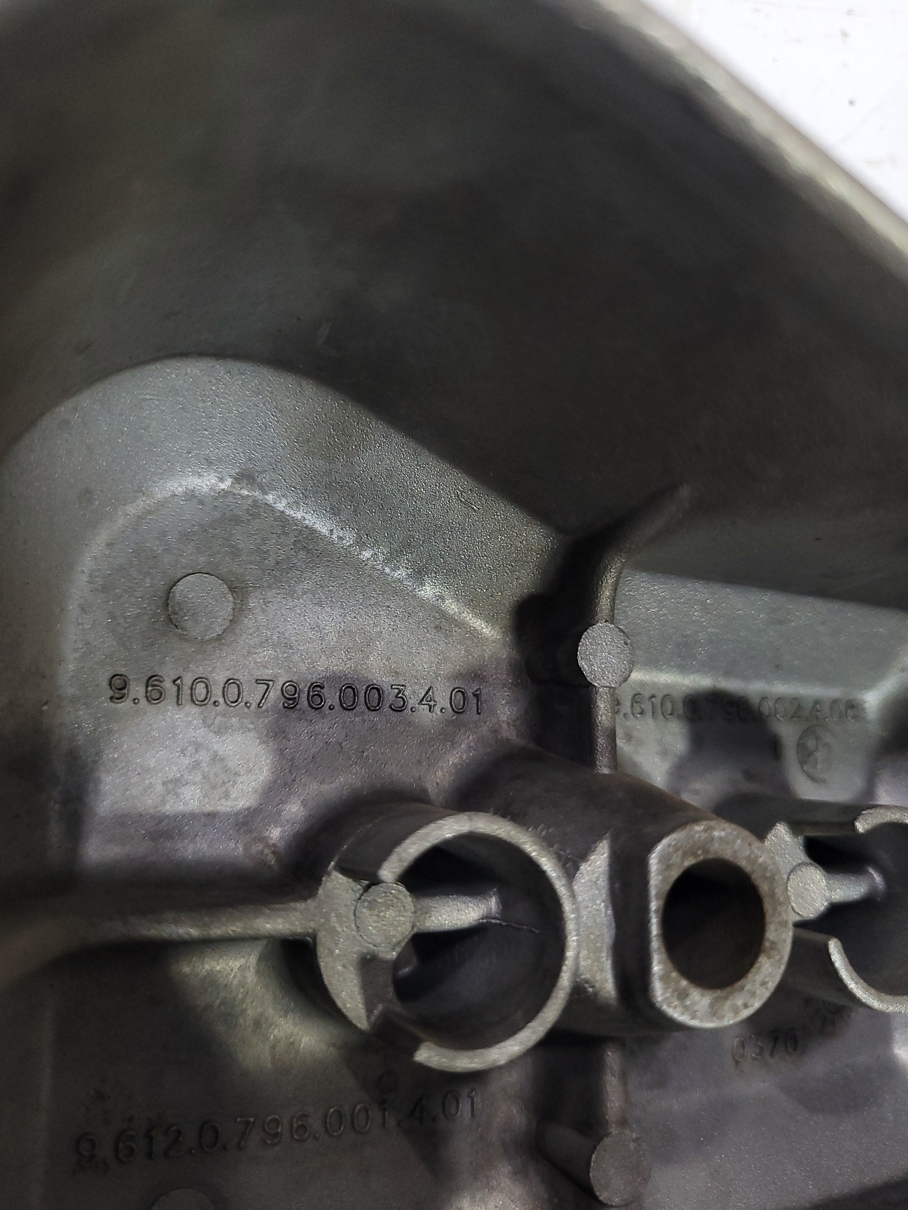 Tampa Válvula Motor Mwm Serie 10 961007960024 7
