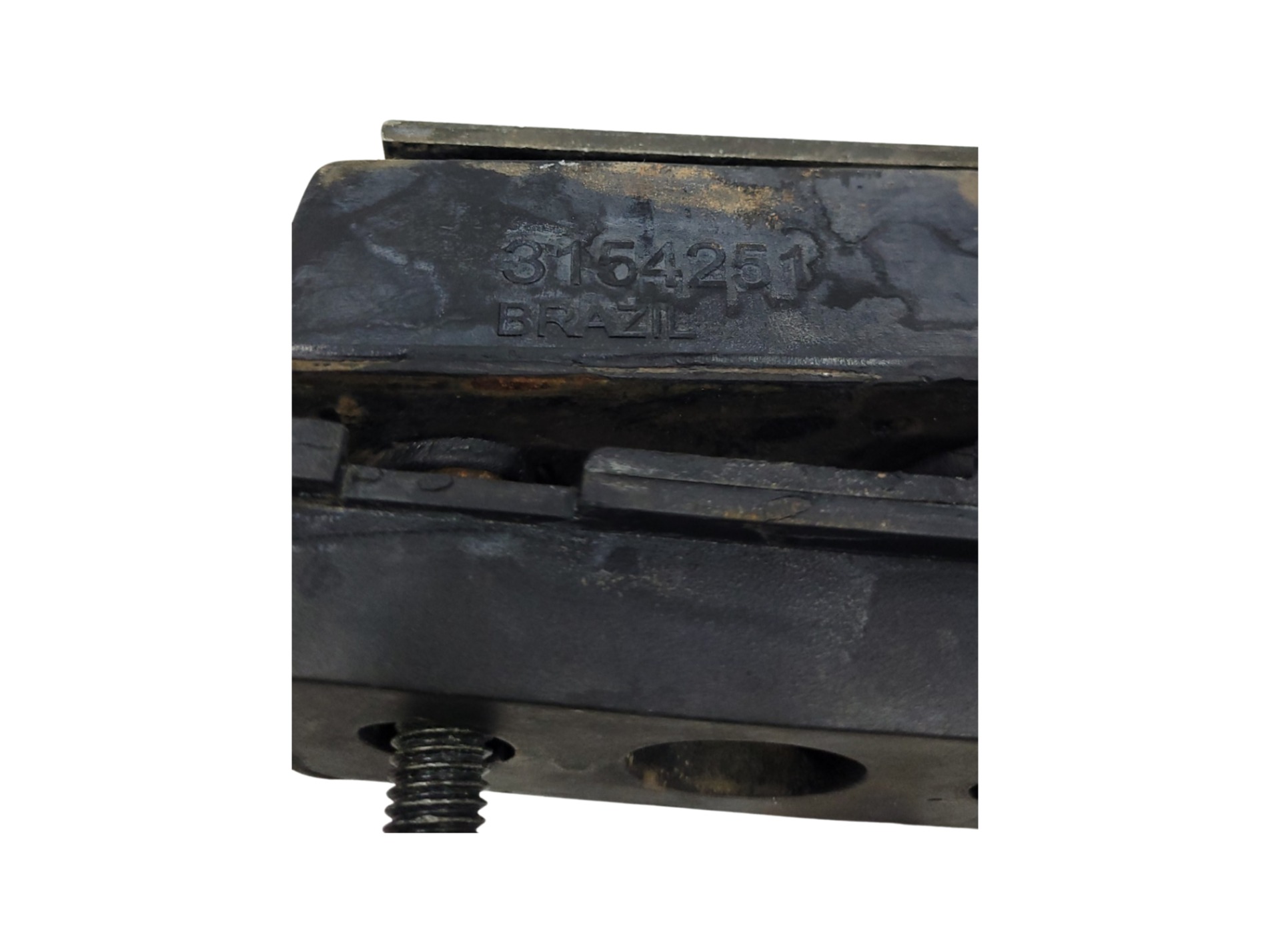 Coxim Inferior Fixação Suspensão Volvo FH : N 3154251 5