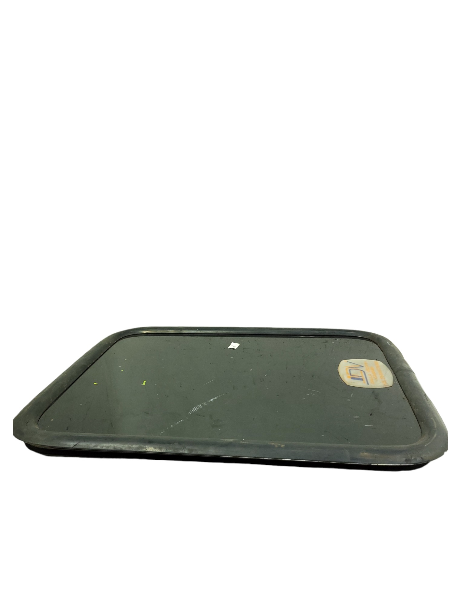 Vidro Traseiro Da Cabine Direito Vw 183 10 5
