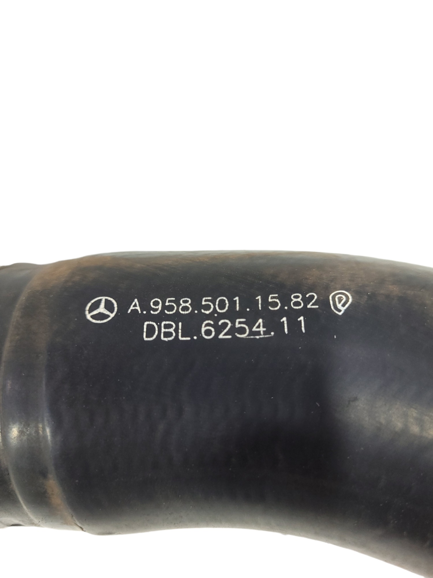 Mangueira Moldada Termostato Aquecimento M Benz 2423 Preta 5