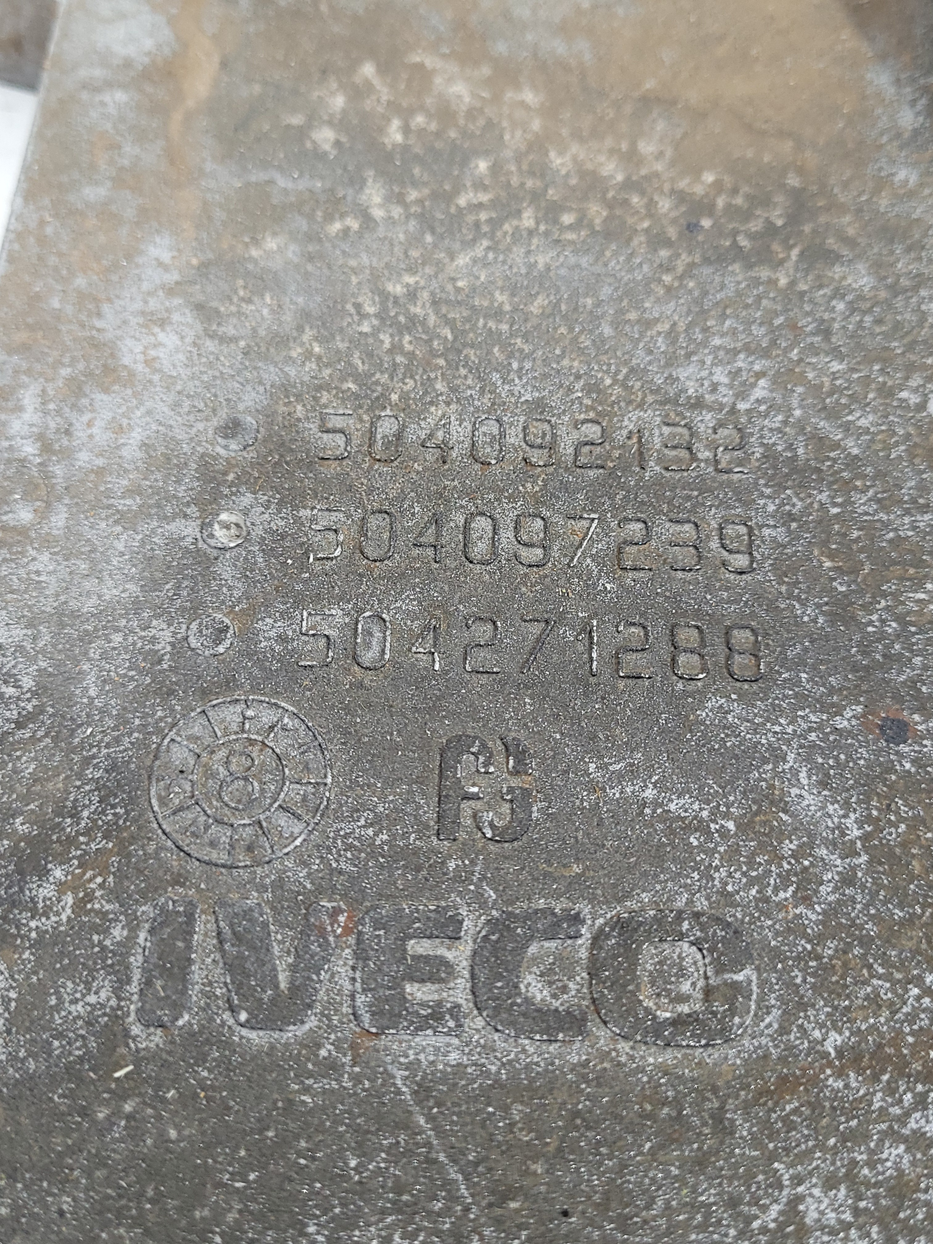 Suporte Módulo Do Motor Iveco Stralis 504092132 5