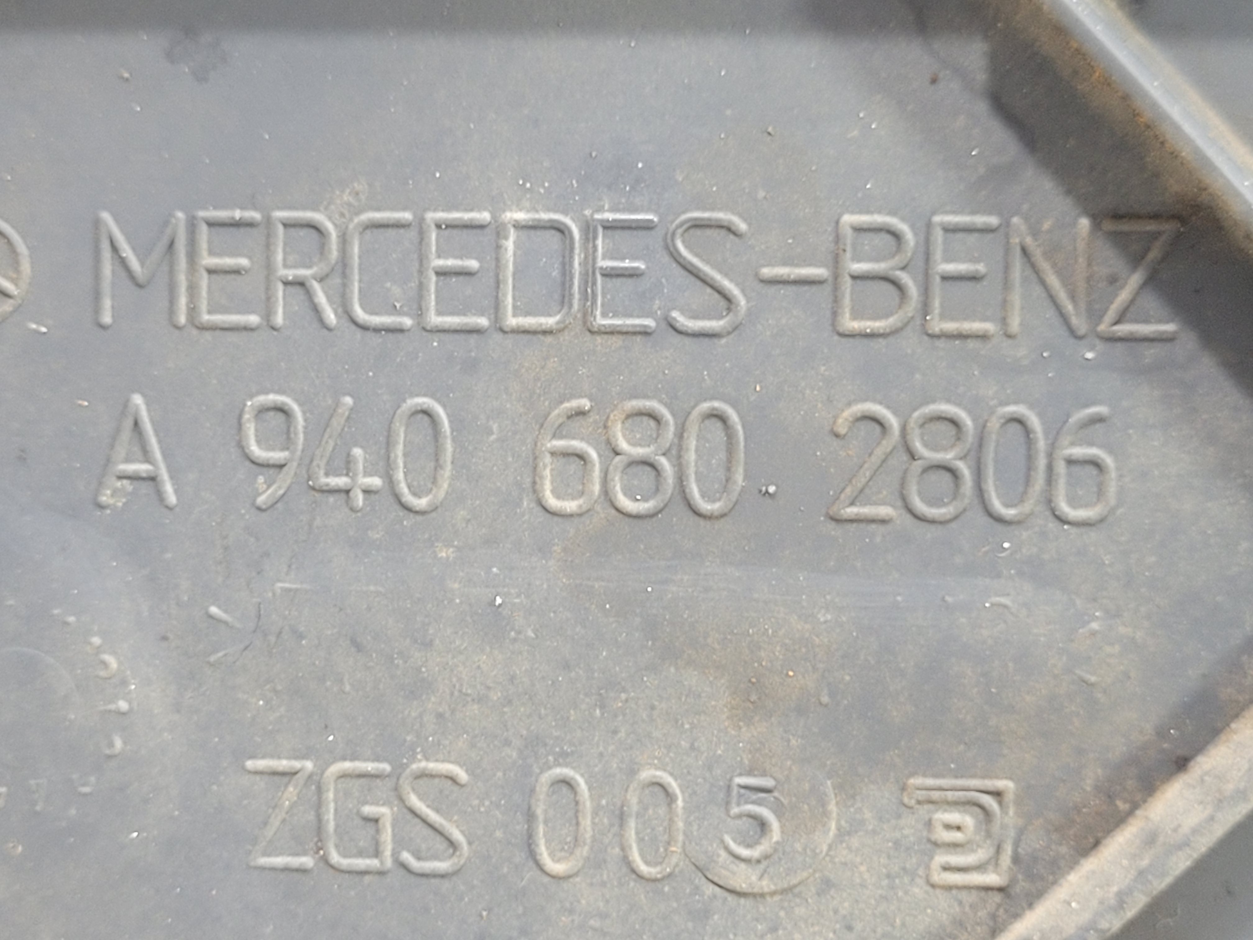 Tampa Painel Lateral Esquerdo M Benz Axor A9406802806 5