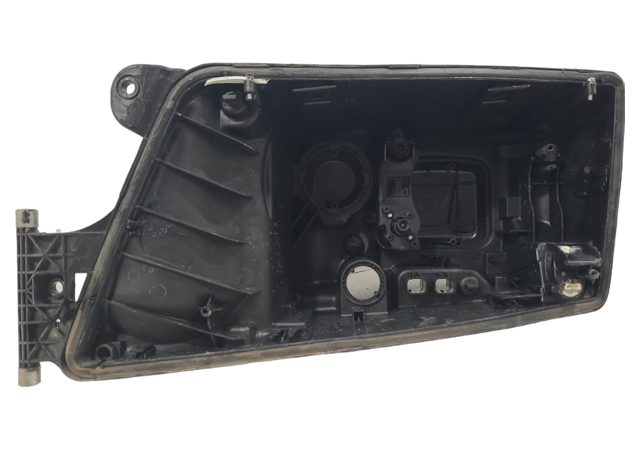Caixa Suporte Farol Esquerdo Man Tgx 2020 81251016759 1