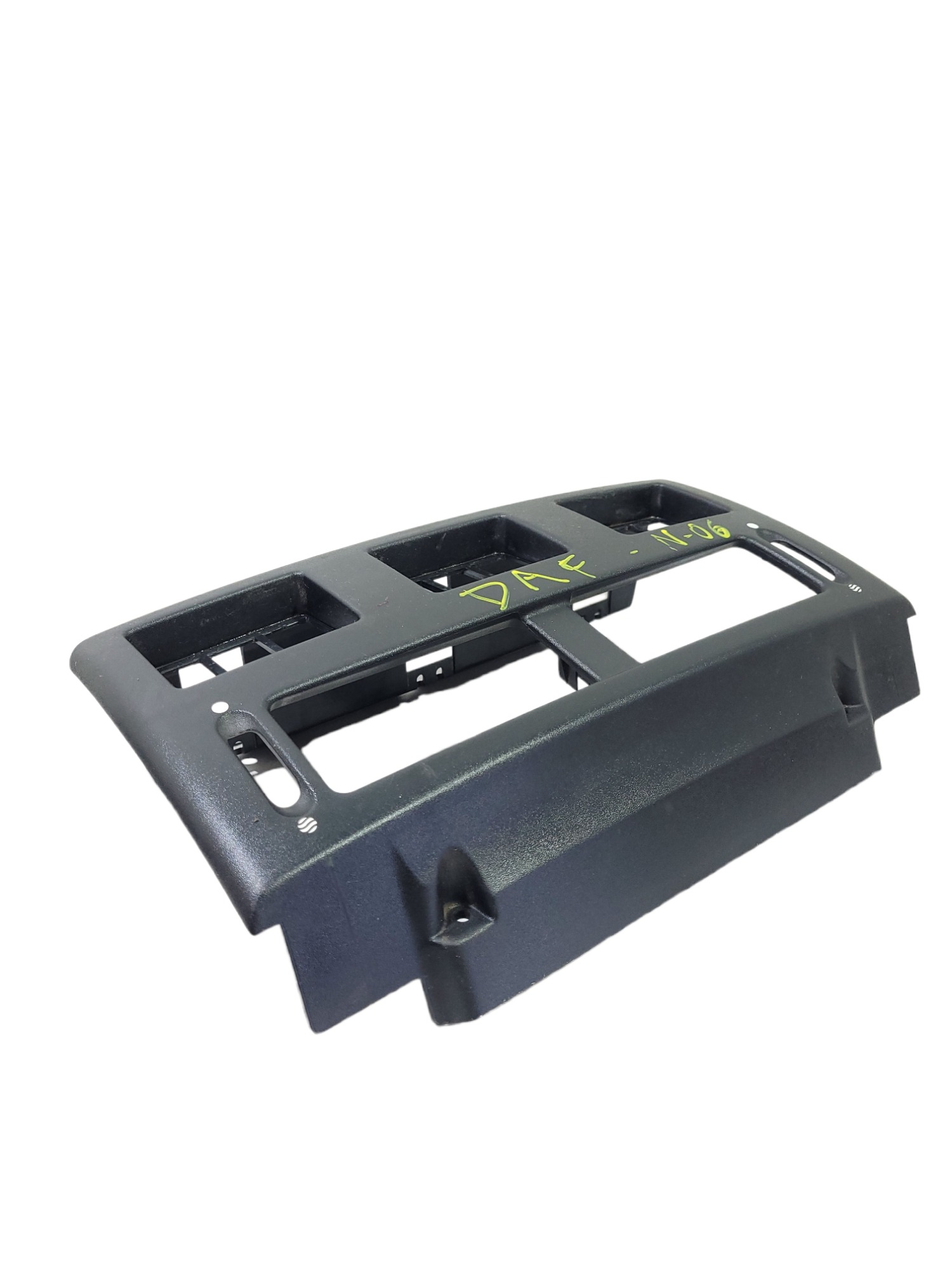 Moldura Central Painel Daf Xf105 20201304866 Preto 1