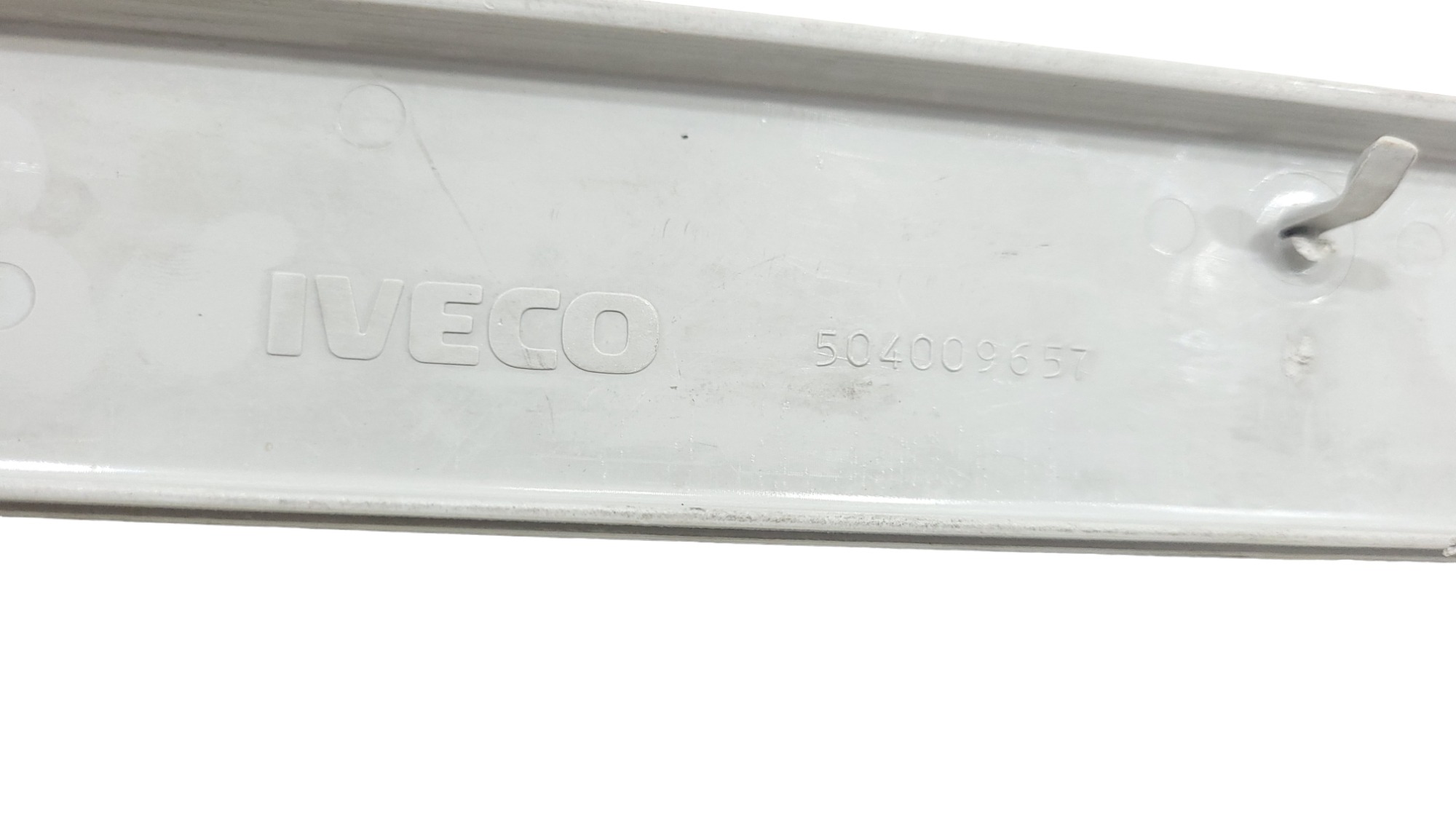 Tampa Acabamento Rádio Iveco Stralis504009657 3