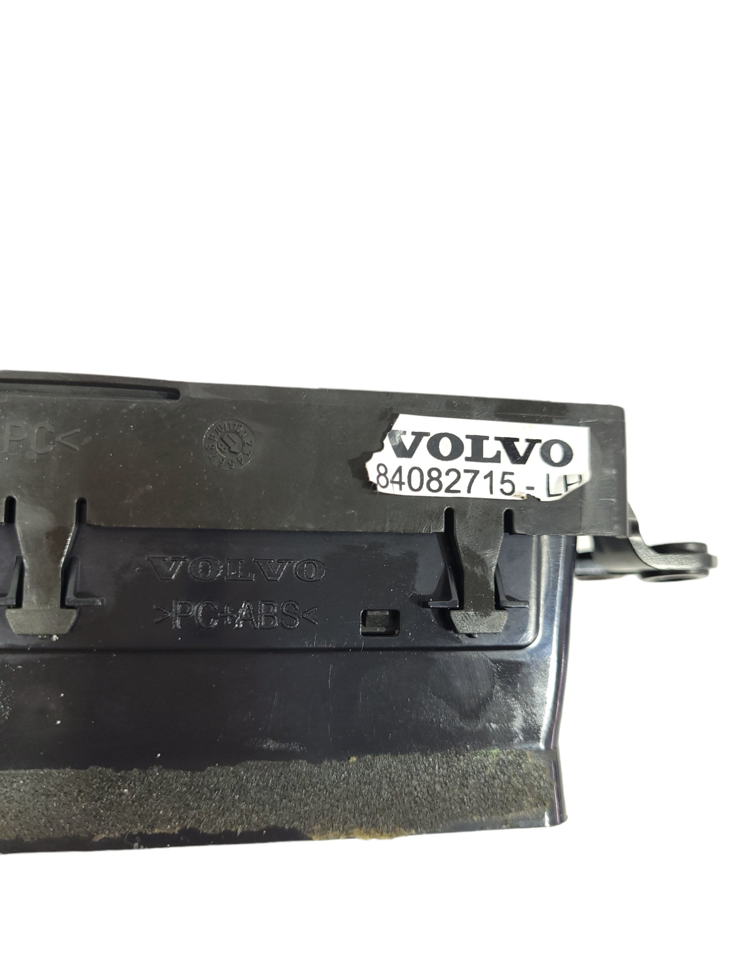 Difusor De Ar Esqurdo Sem Moldura E Botões Volvo Fh 4 6