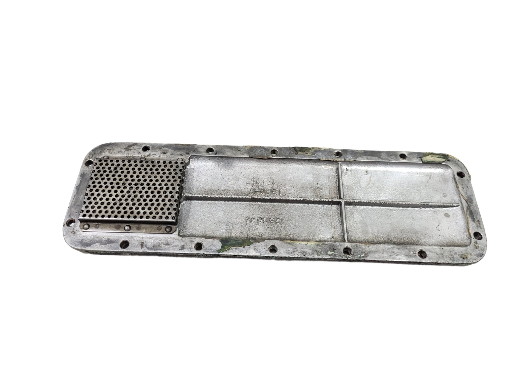 Tampa Lateral Motor Scania 139057 2