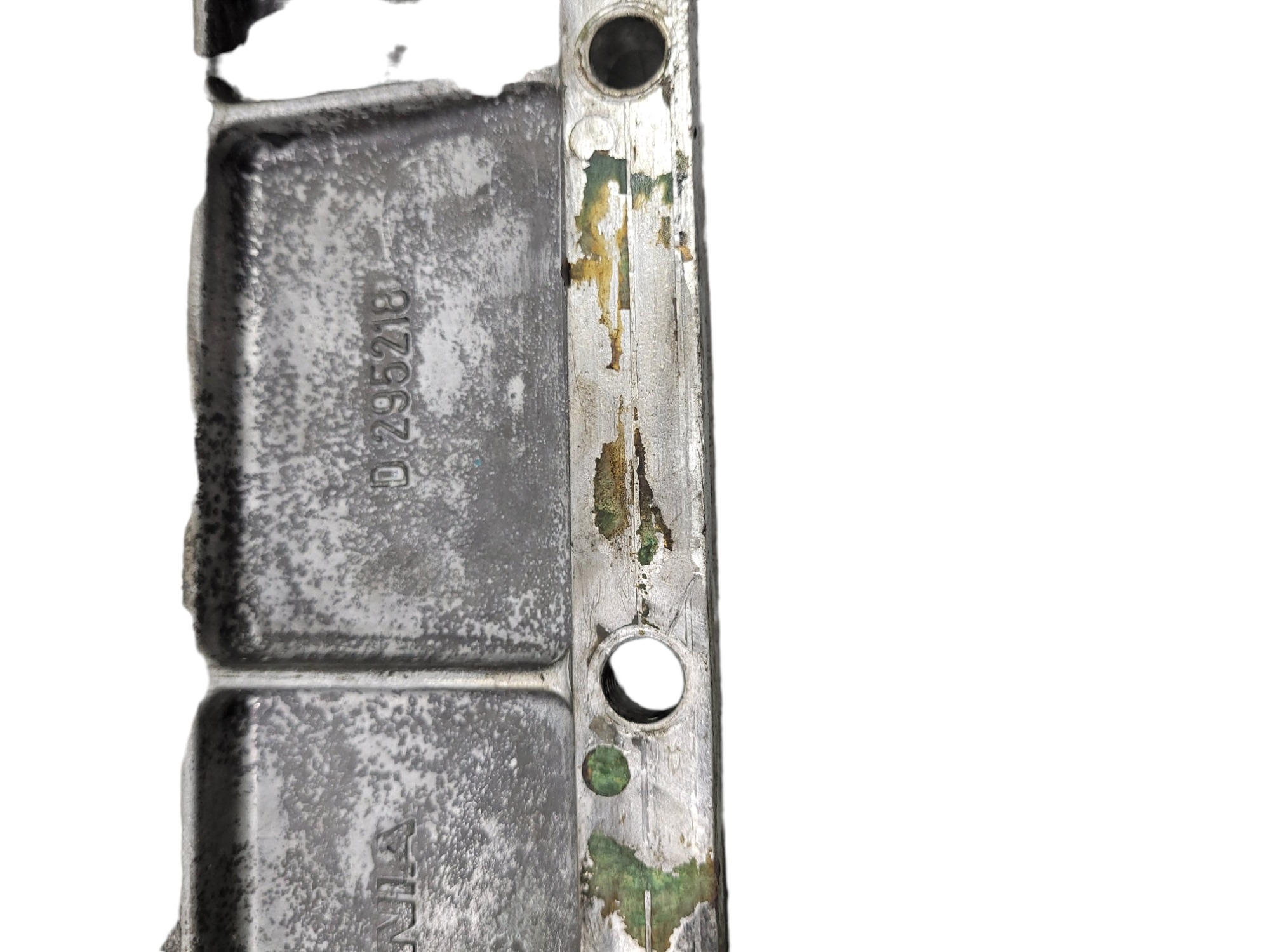 Tampa Lateral Motor Scania 113 295218 5