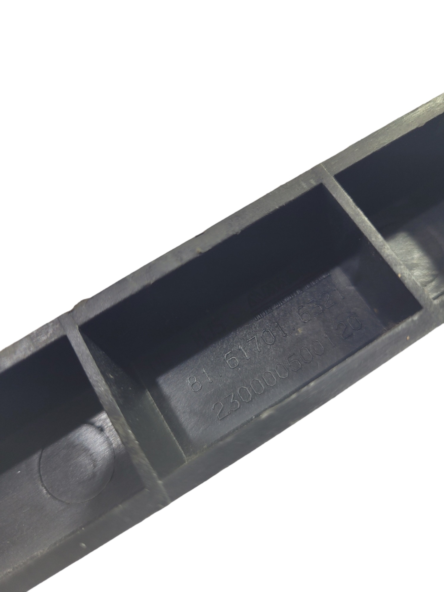 Suporte Fiação Man 81617016321 4