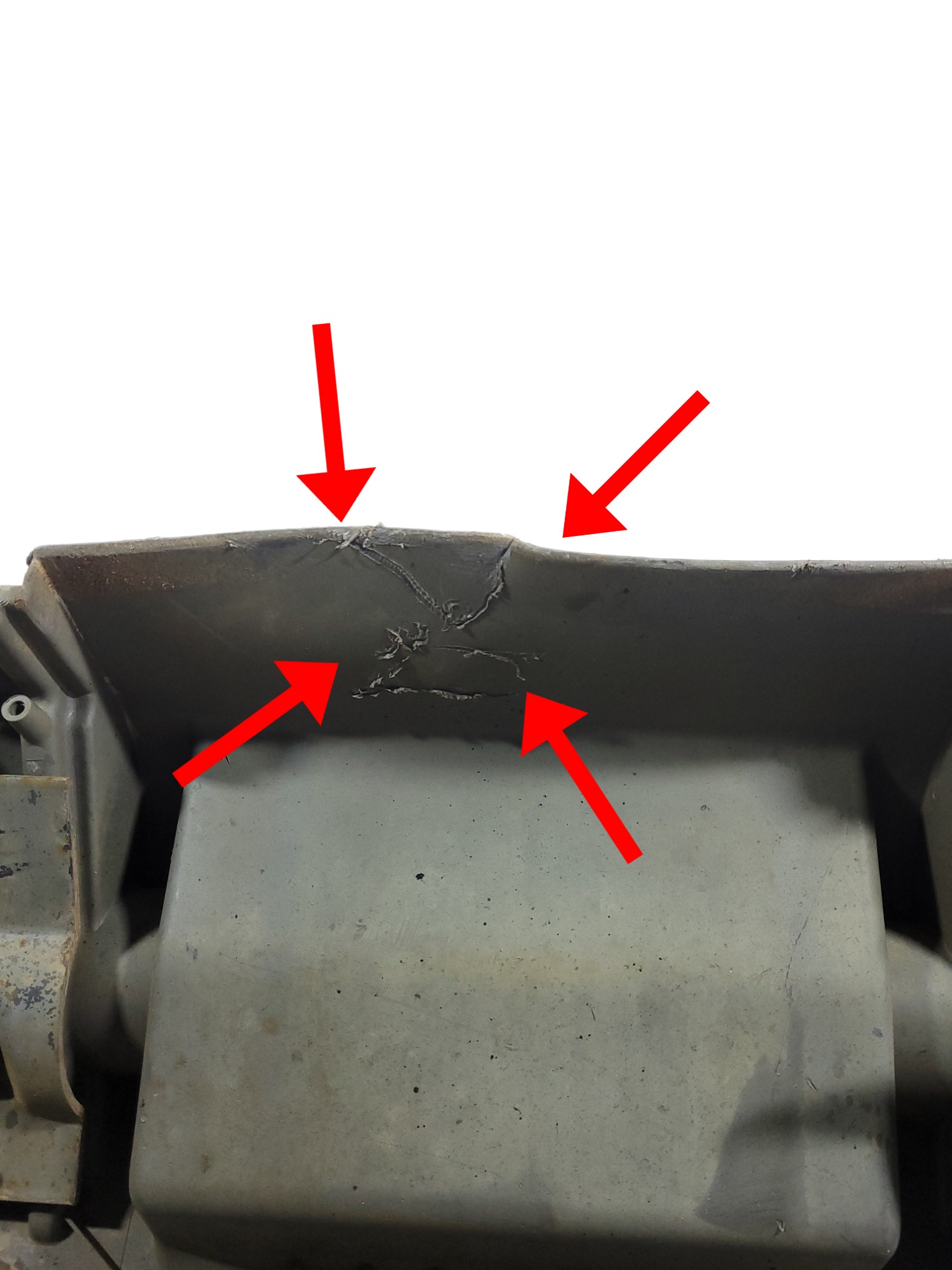 Paralama Da Tração M. Benz Axor * A9305200119 4