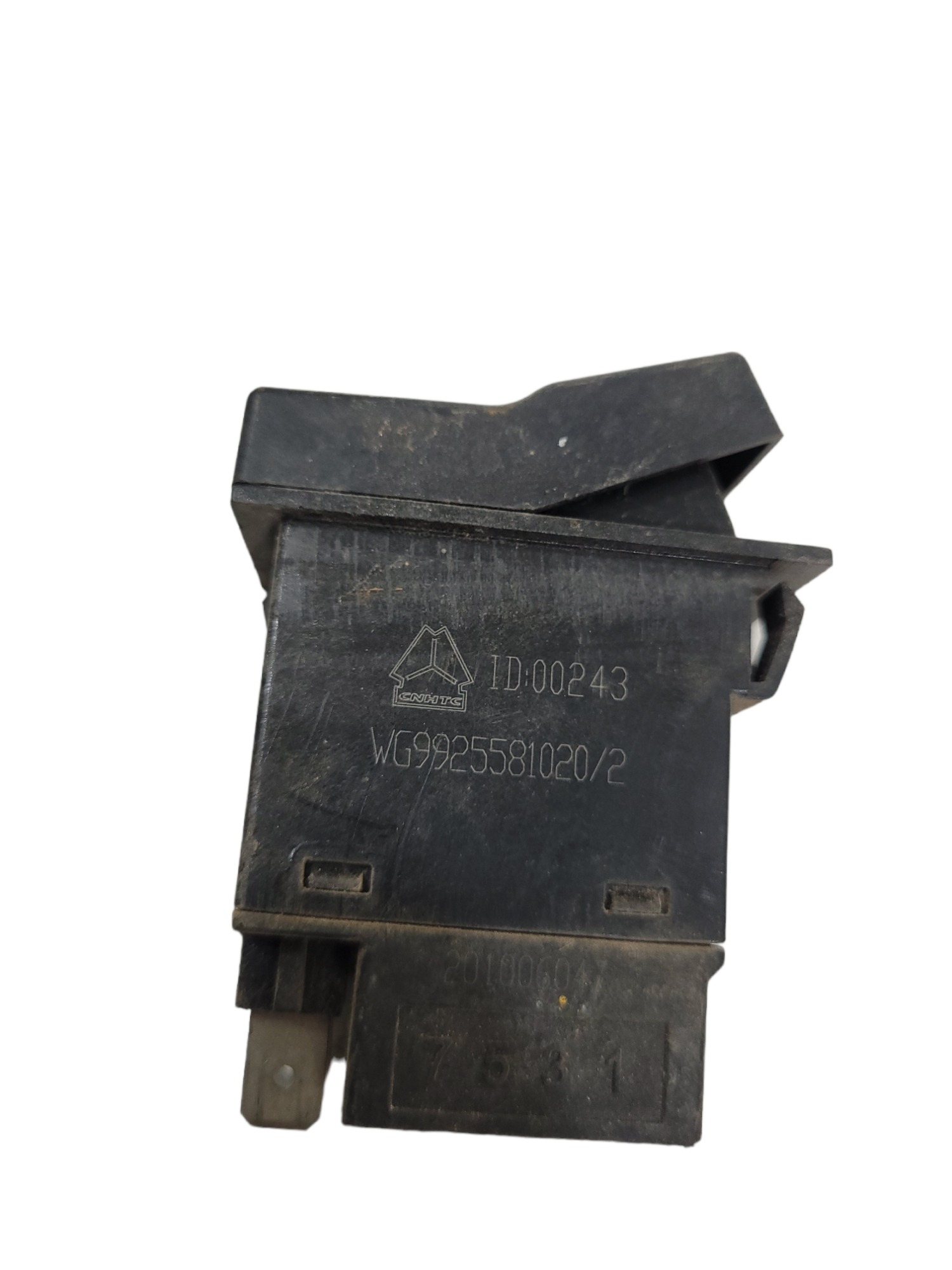 Botão Interruptor Buzina Sinotruk Wg9925581020 5