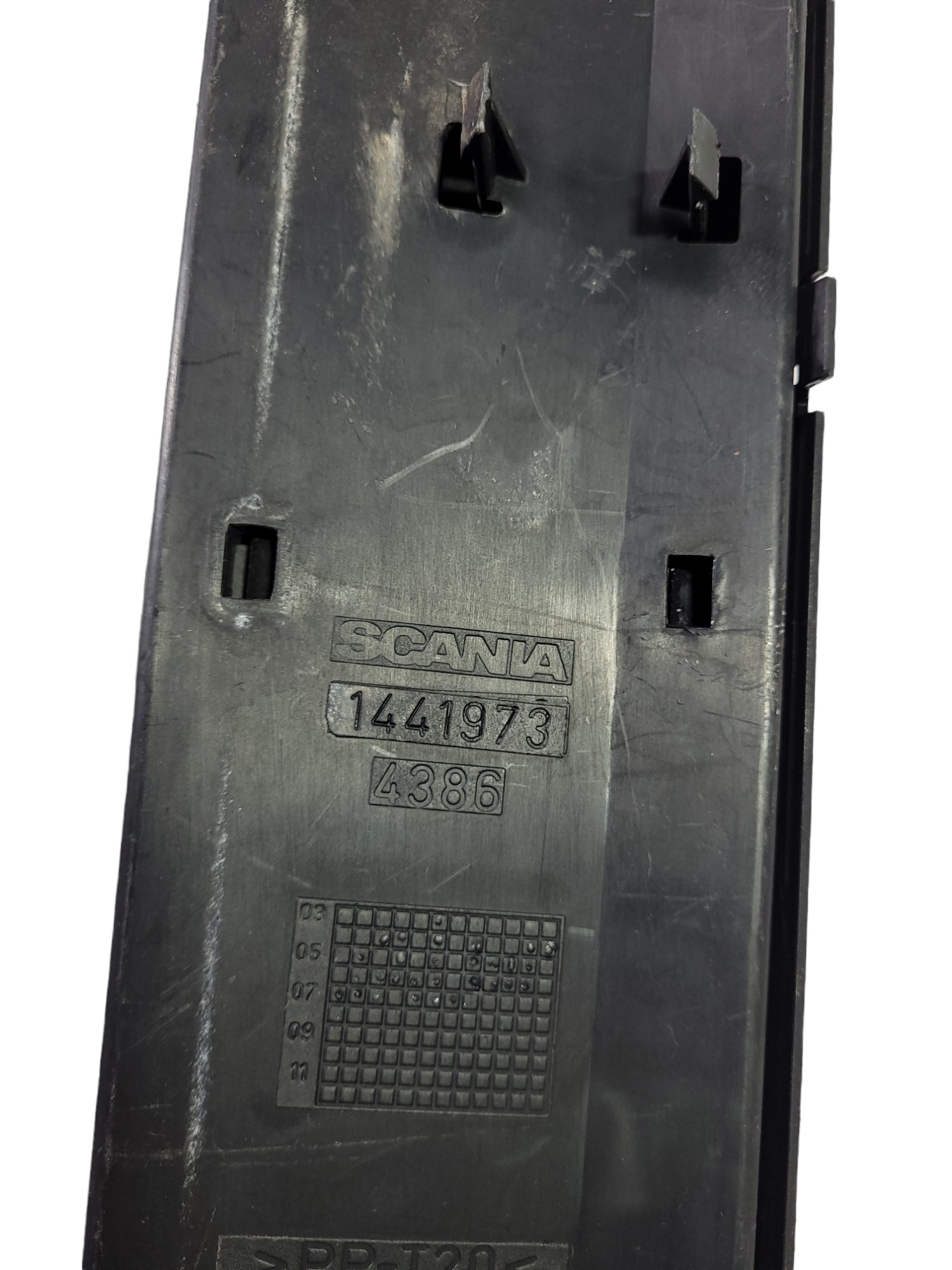 Cobertura Interna Coluna Parabrisa Scania1441973 7