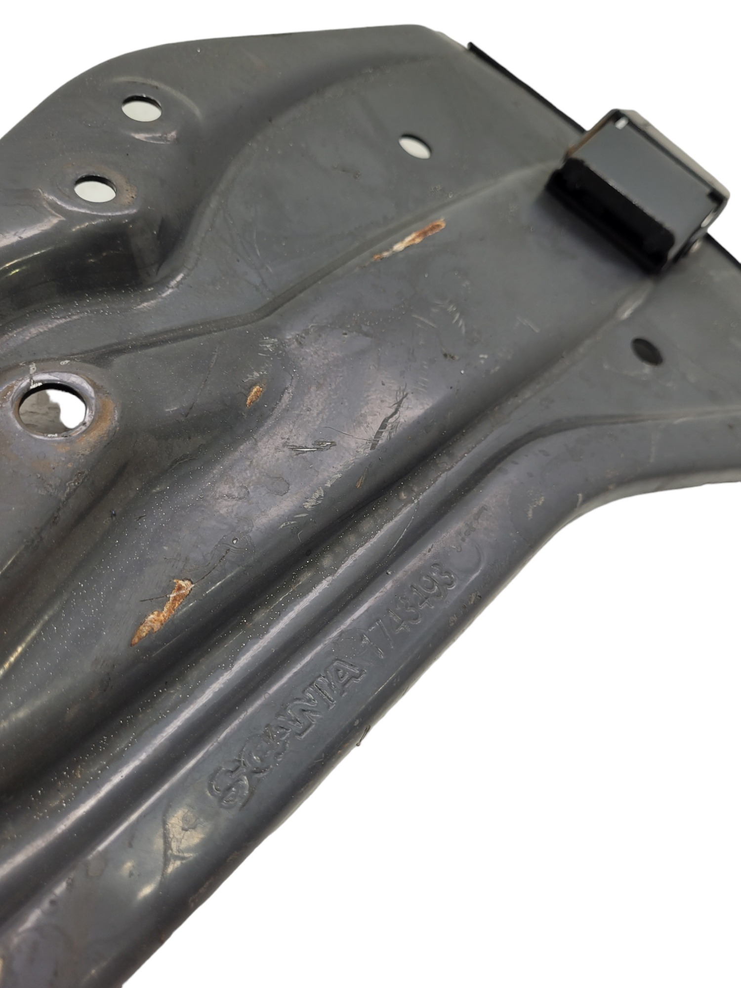 Suporte Paralama Scania G420 2010 E 2011 1743493 Não Se Aplica 3