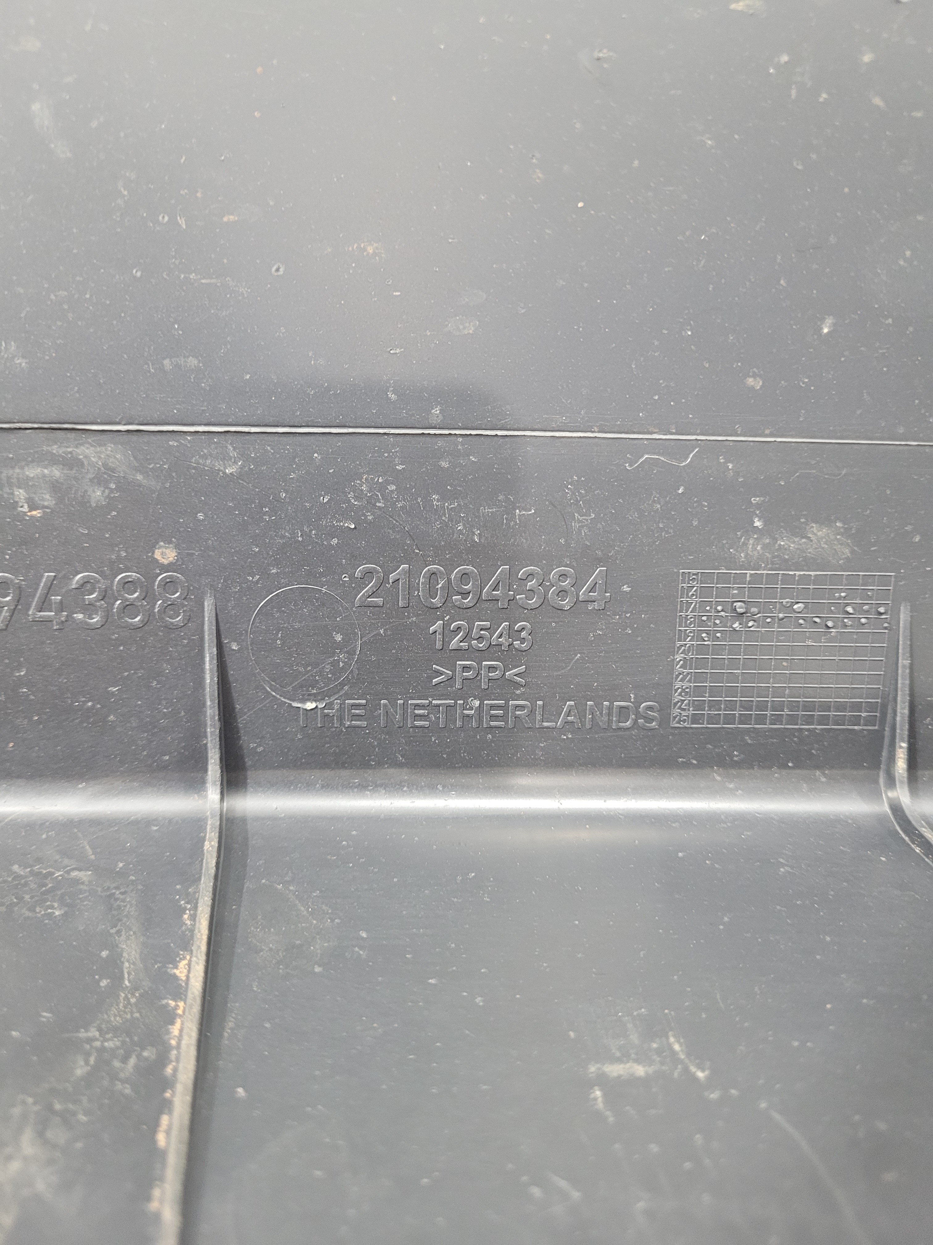 Paralama Traseiro Central Volvo Fh 2010 A 2014 21094384 10