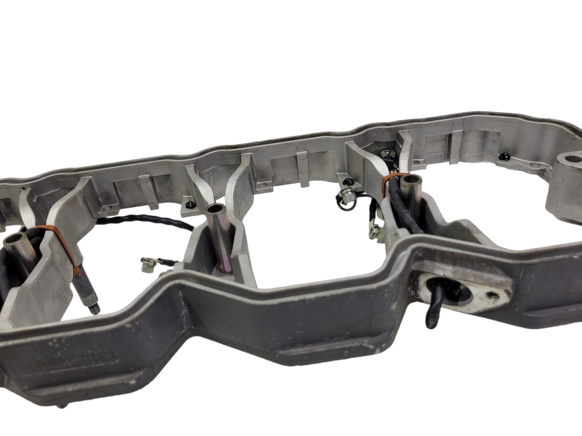 Base Da Tampa De Válvulas Motor Cummins Ford Cargo 4938660 5