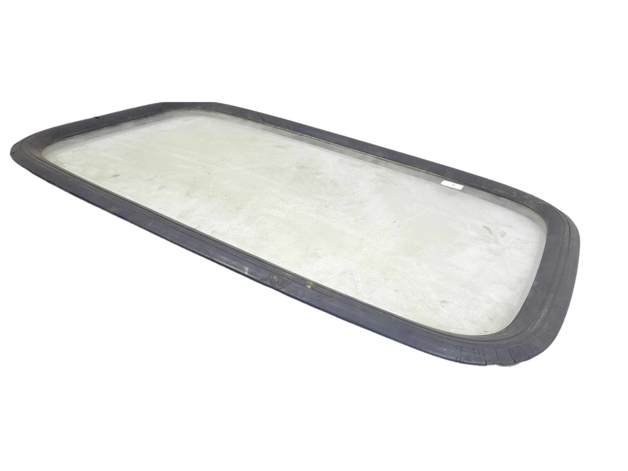 Vidro Traseiro Da Cabine Scania Lk 140ch 5