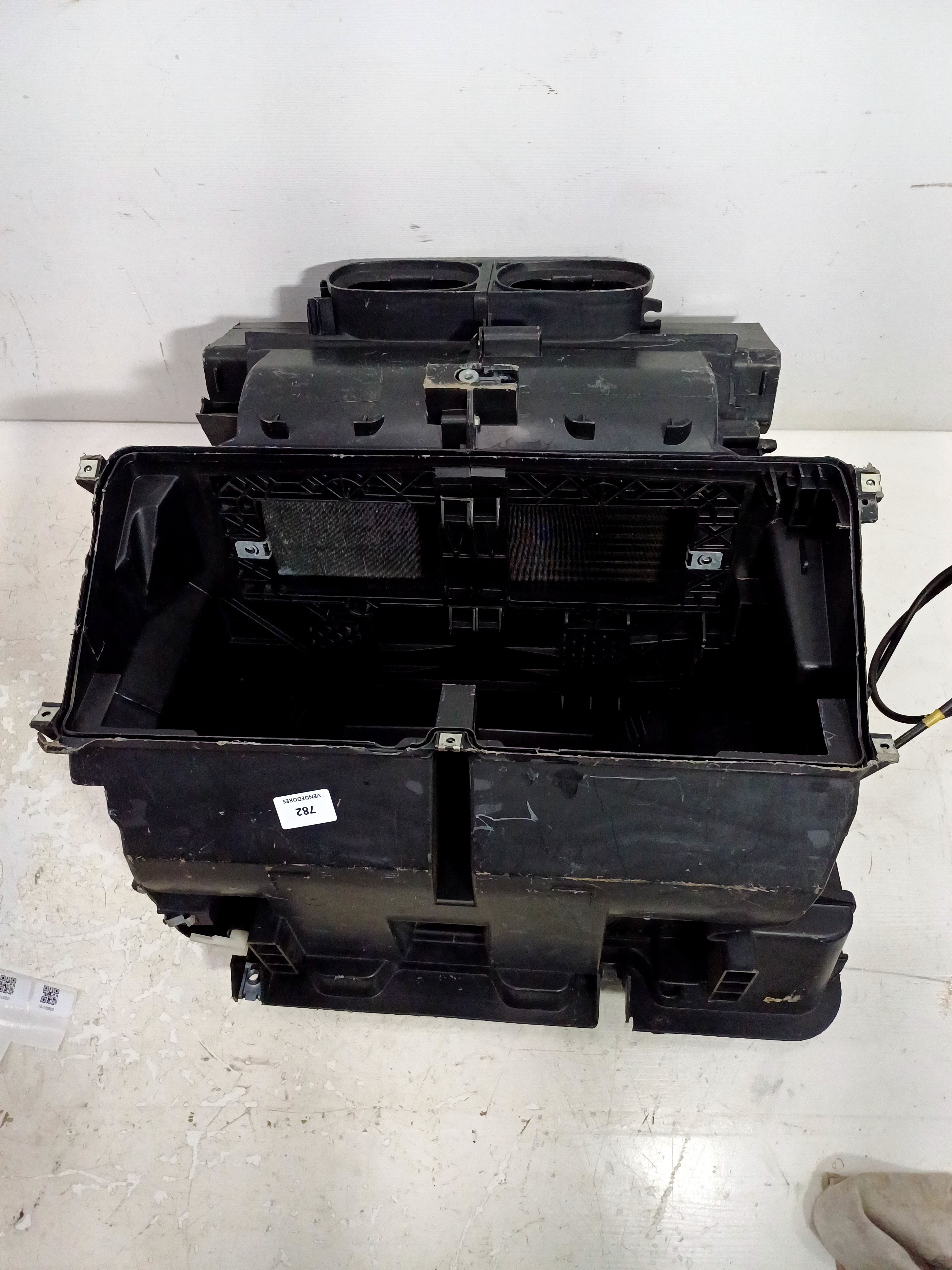 Caixa De Ar Volvo Vm 7