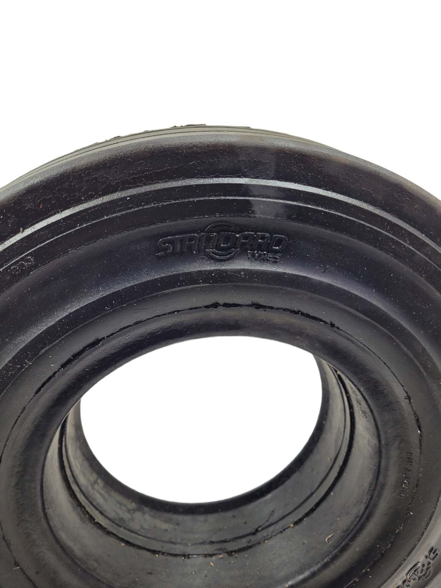 Pneu Standart Tyres St2000 4.00×8 Rim 3 Maciço 5