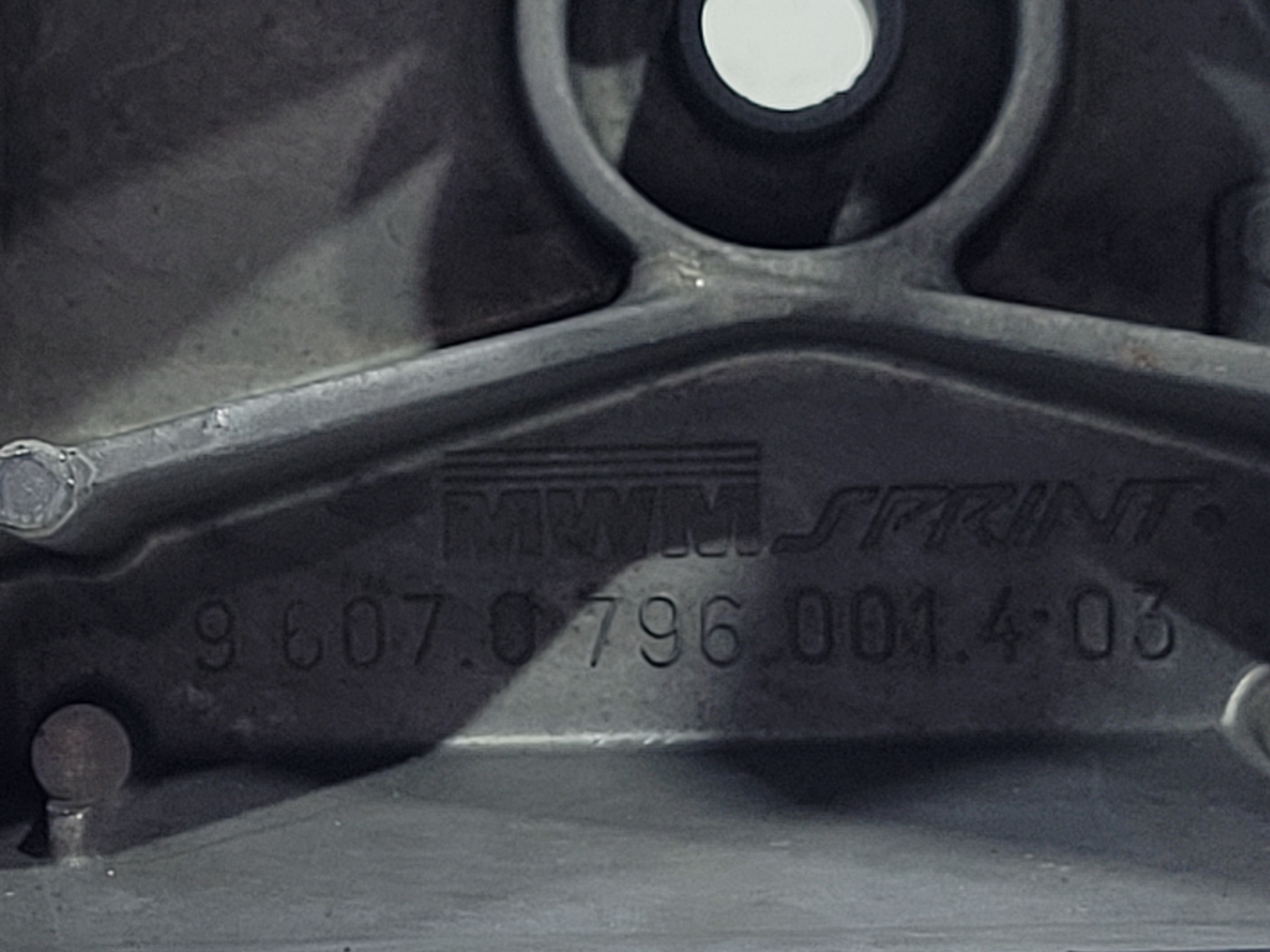 Tampa Cabeçote Motor Mwm 6 Cilindros96070796001403 5