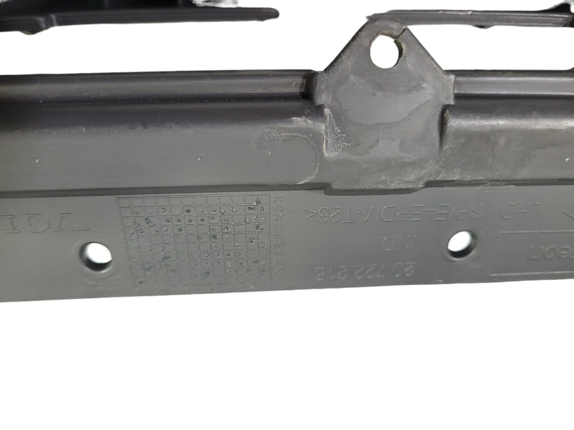 Moldura Painel De Instrumentos Volvo Vm 2021 20722216 7