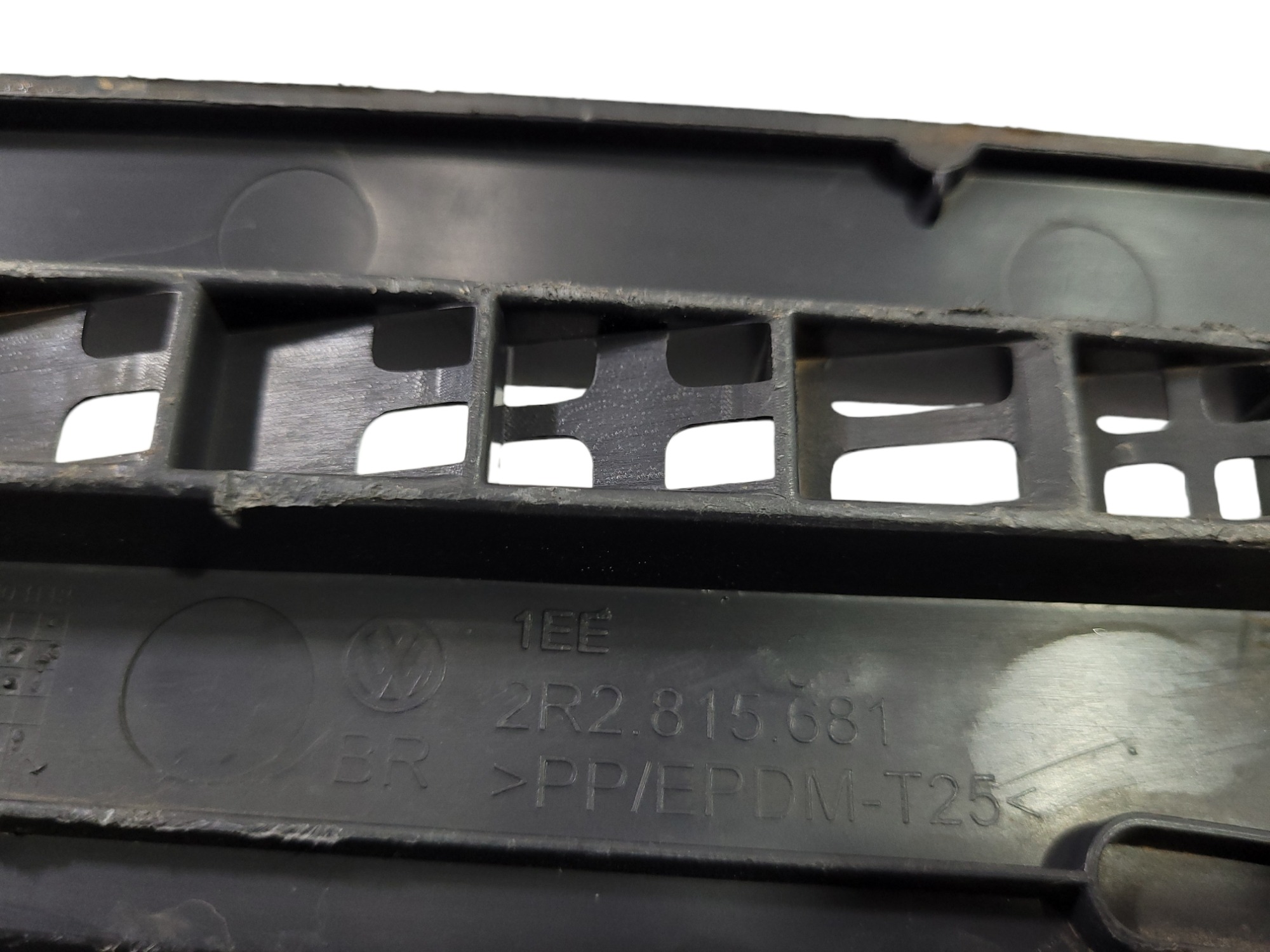 Grelha Superior Esquerda Painel Vw Constellation 2r2815681 5