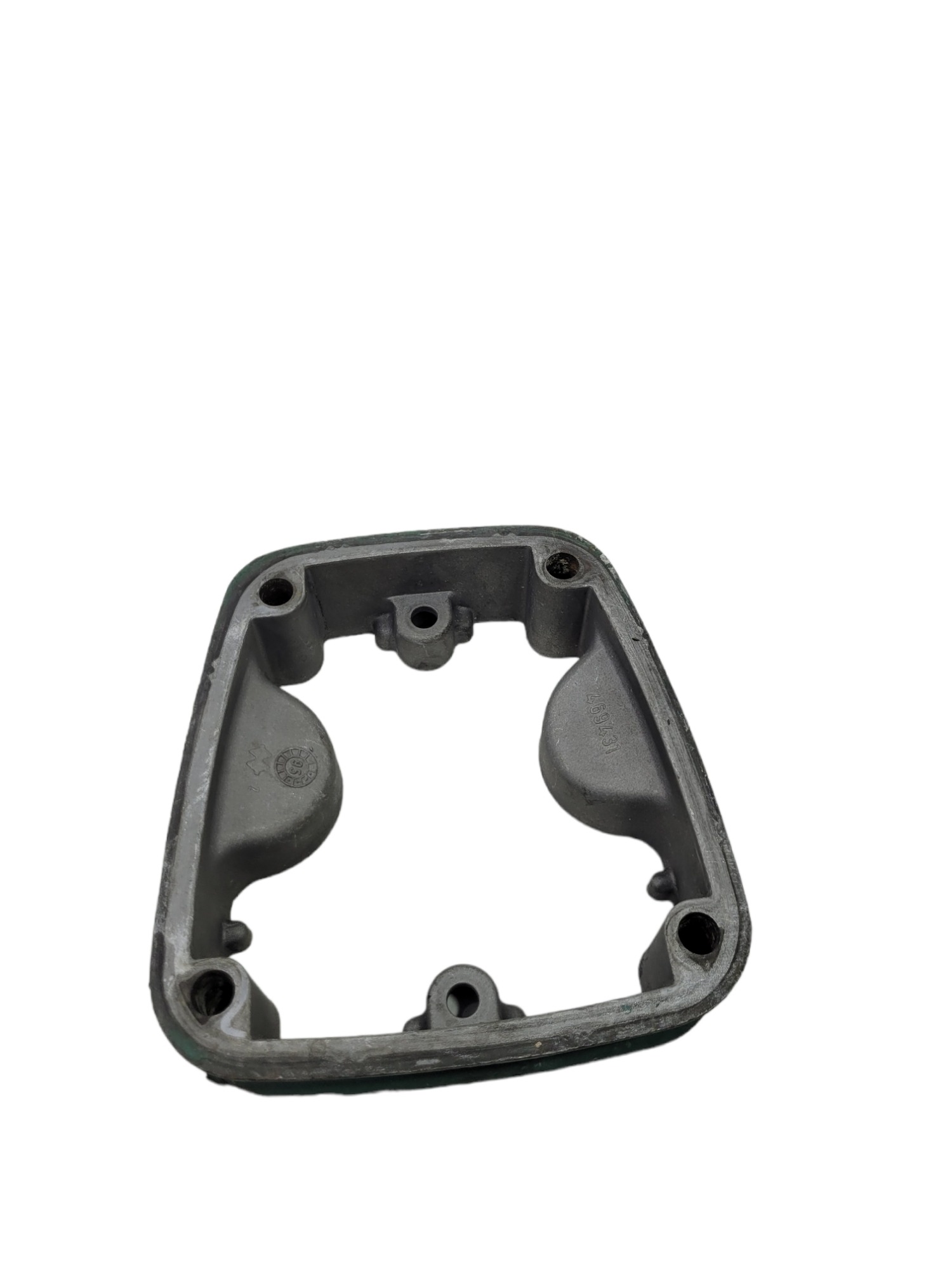 Suporte Tampa Válvula Volvo469431 4