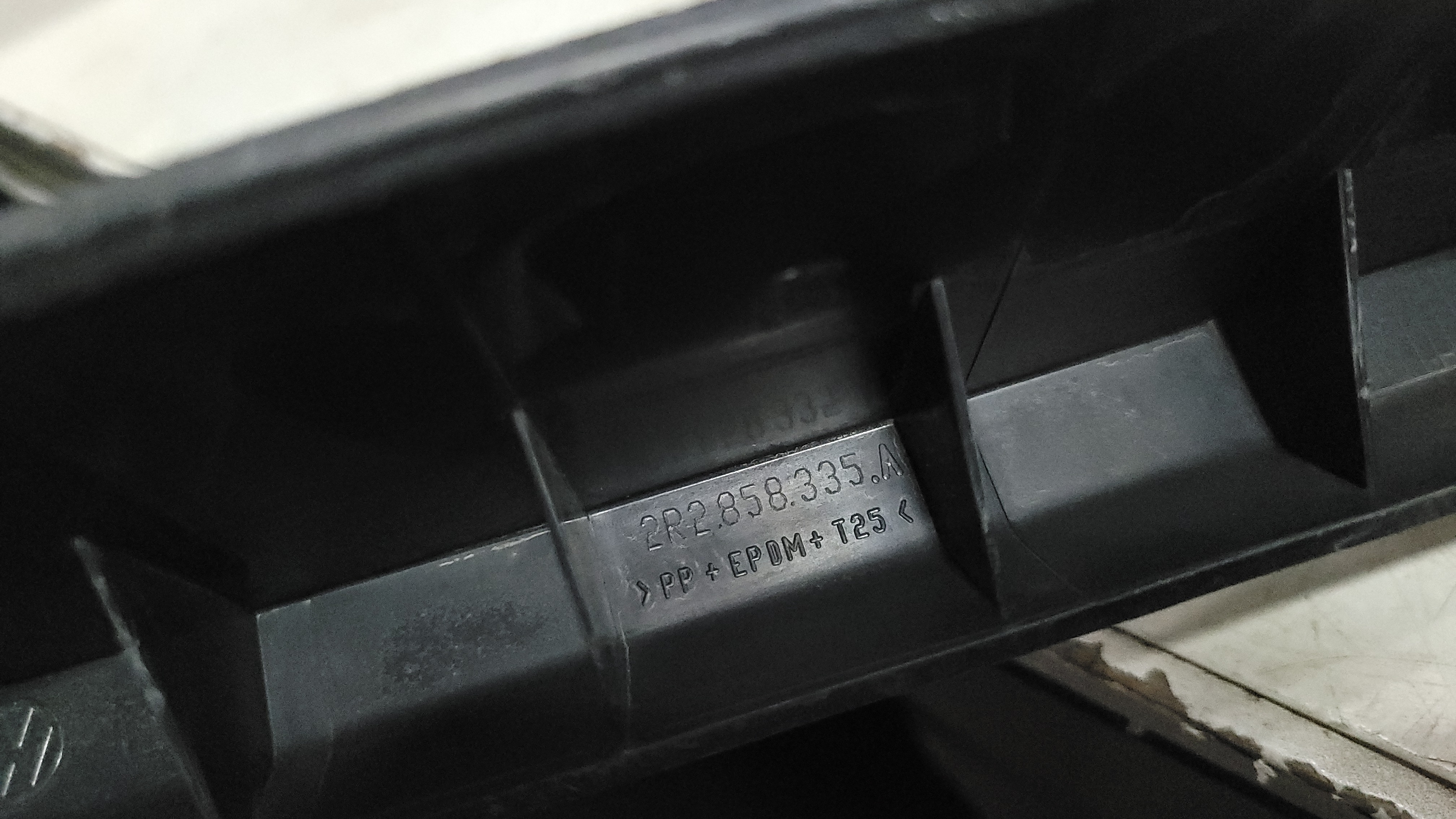 Cobertura Painel Instrumentos Volkswagen 2r2858335a 4