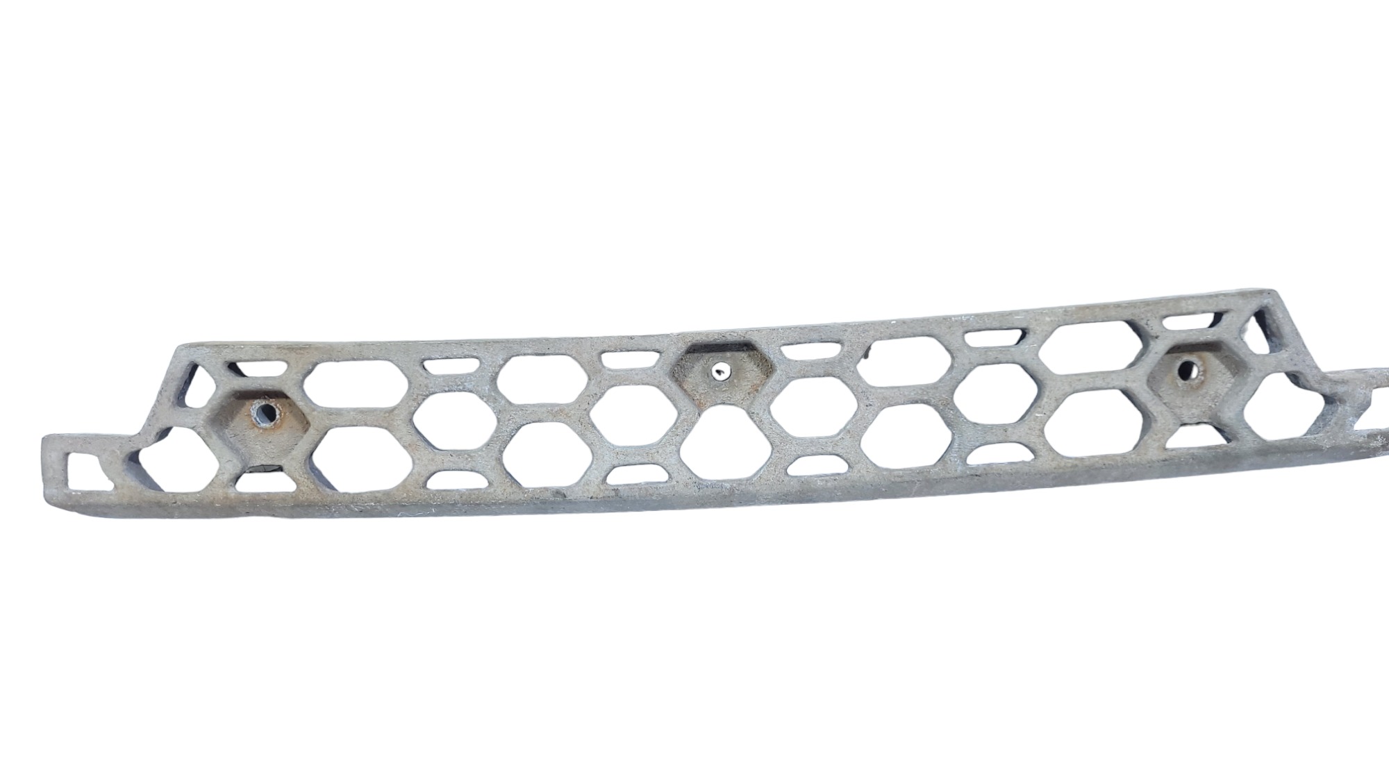 Pisante Parachoque Ford Cargo 1