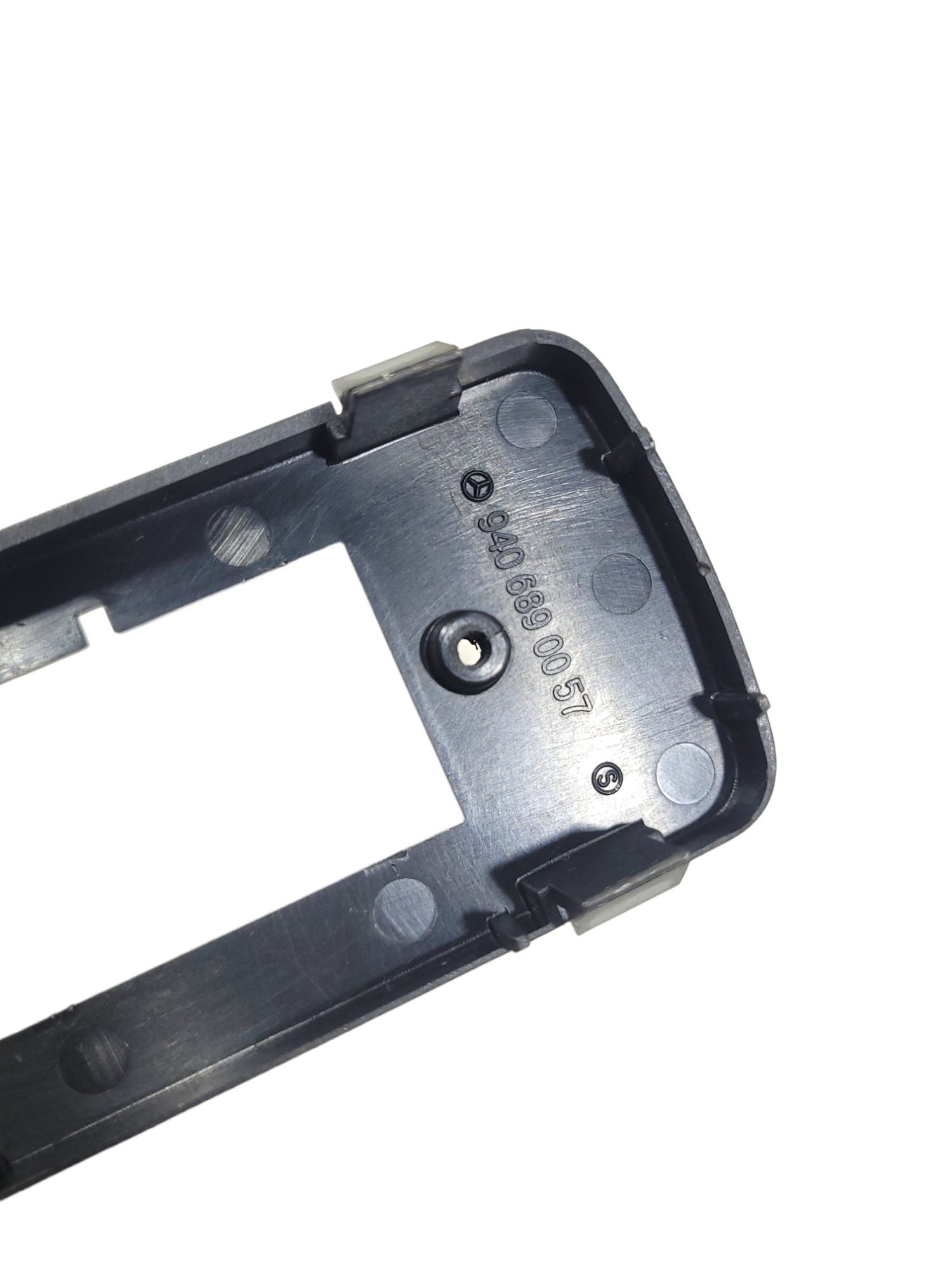 Cobertura Conector Mbenz Ategon 9406890057 5