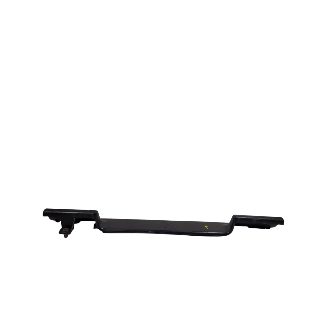 Moldura Parabrisa Central Volvo Vm 5010301659 4